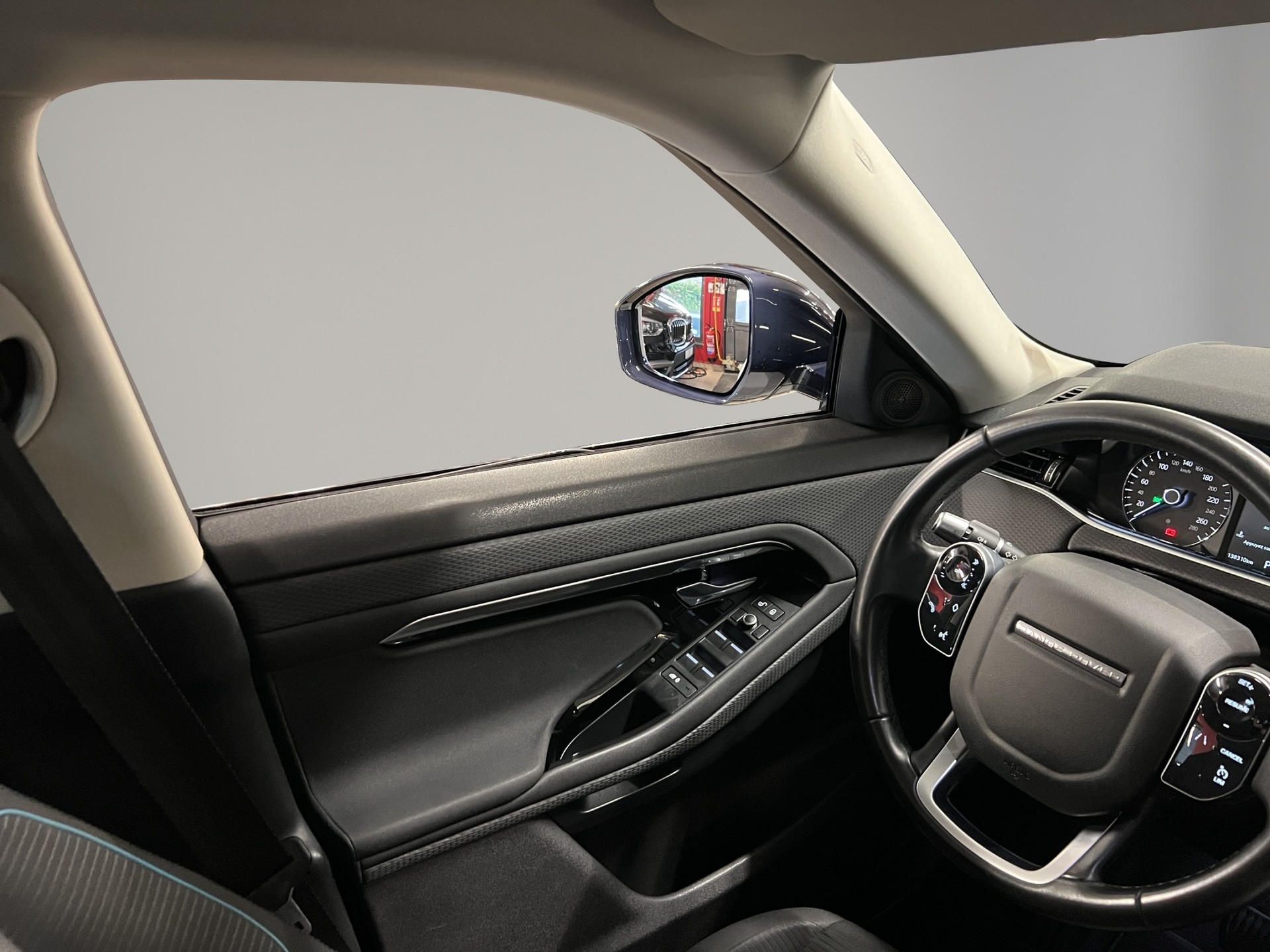 LAND ROVER Range Rover Evoque P 200 MHEV AT9 LEASING à partir de CHF 380.-/mois-image-6