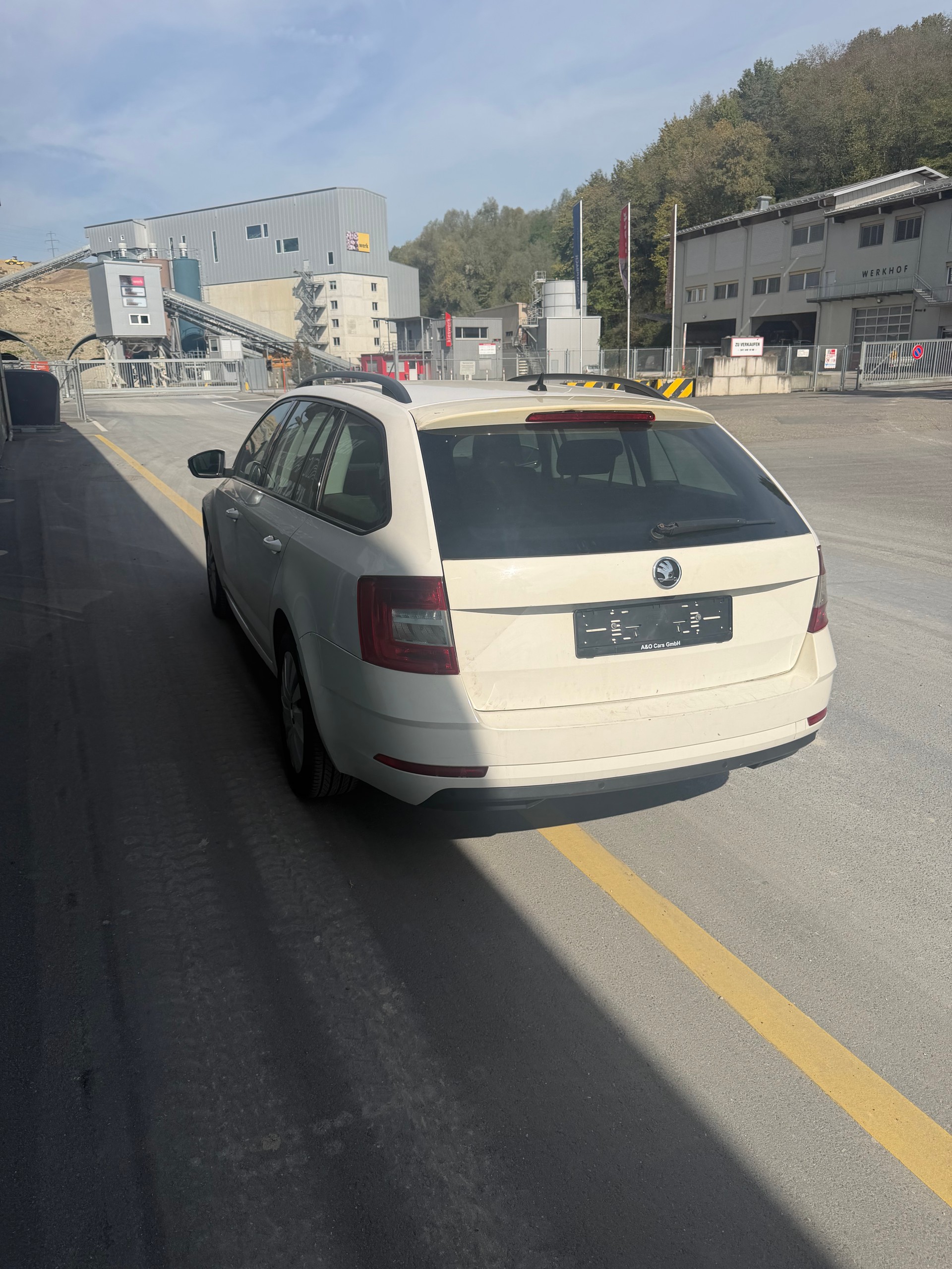 SKODA Octavia Combi 2.0 TDI Ambition 4x4-image-2
