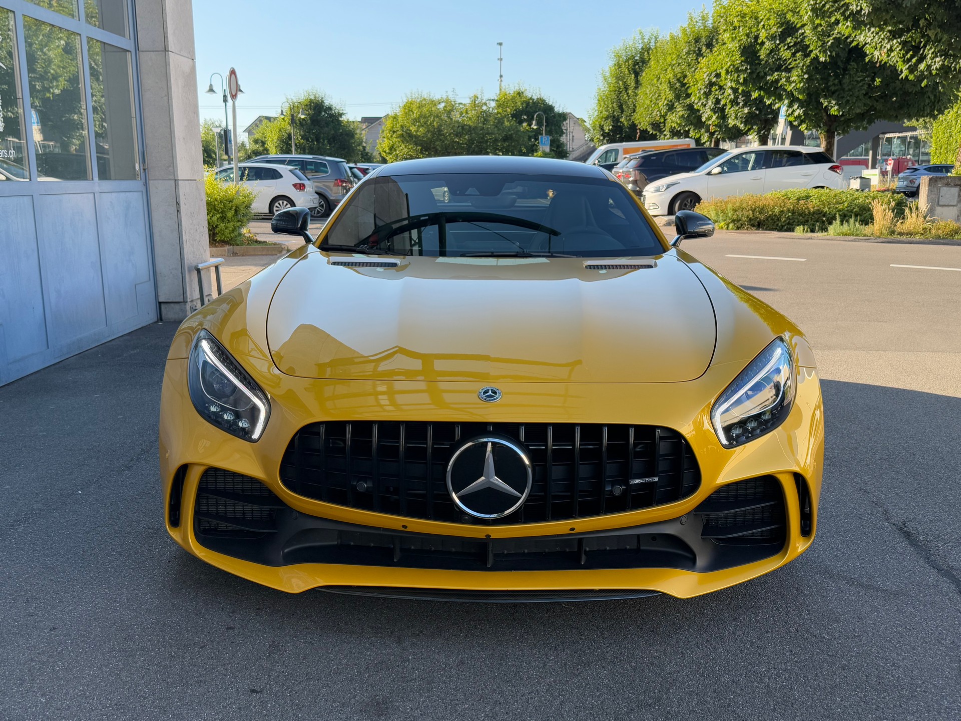 MERCEDES-BENZ AMG GT R Speedshift DCT-image-2