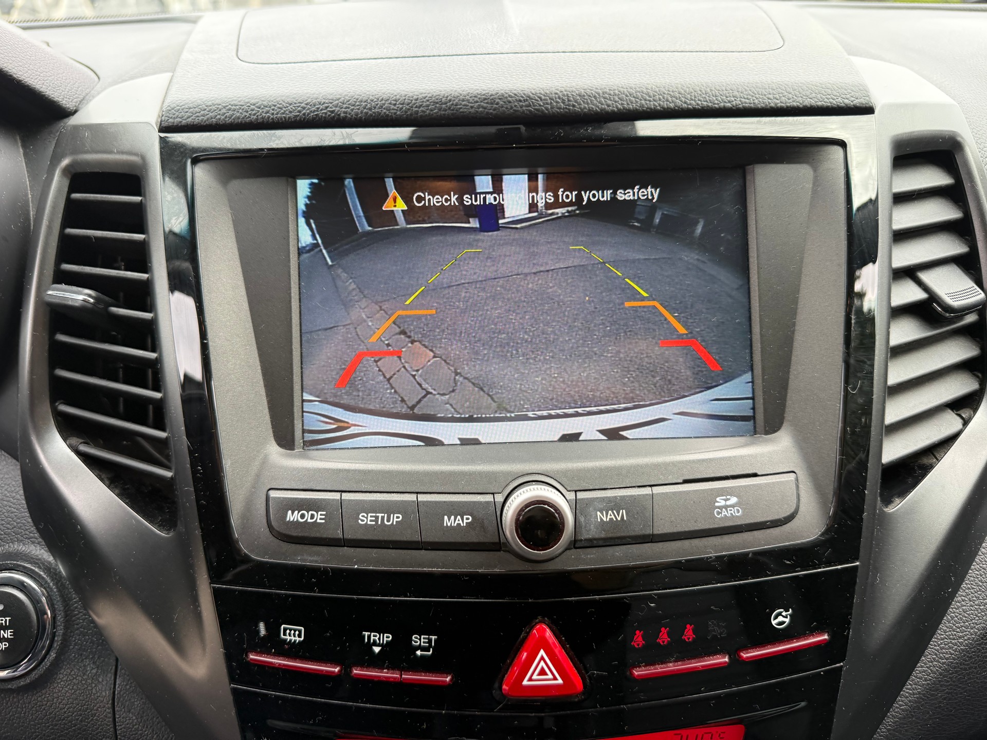 KGM-SsangYong XLV 1.6 eXDi Sapphire 4WD-image-8