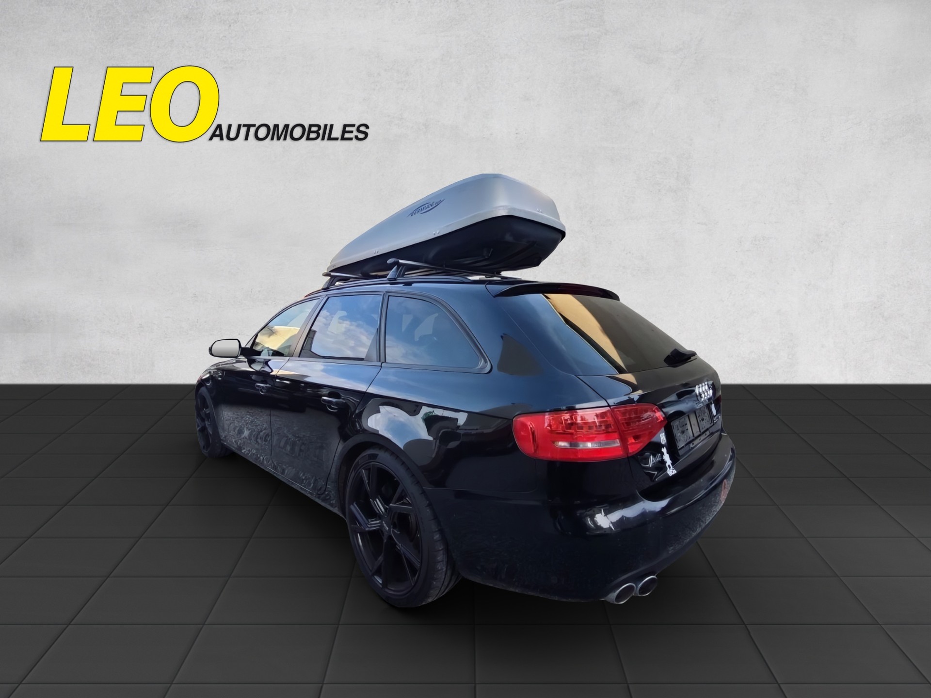 AUDI A4 Avant 2.0 TDI-image-2