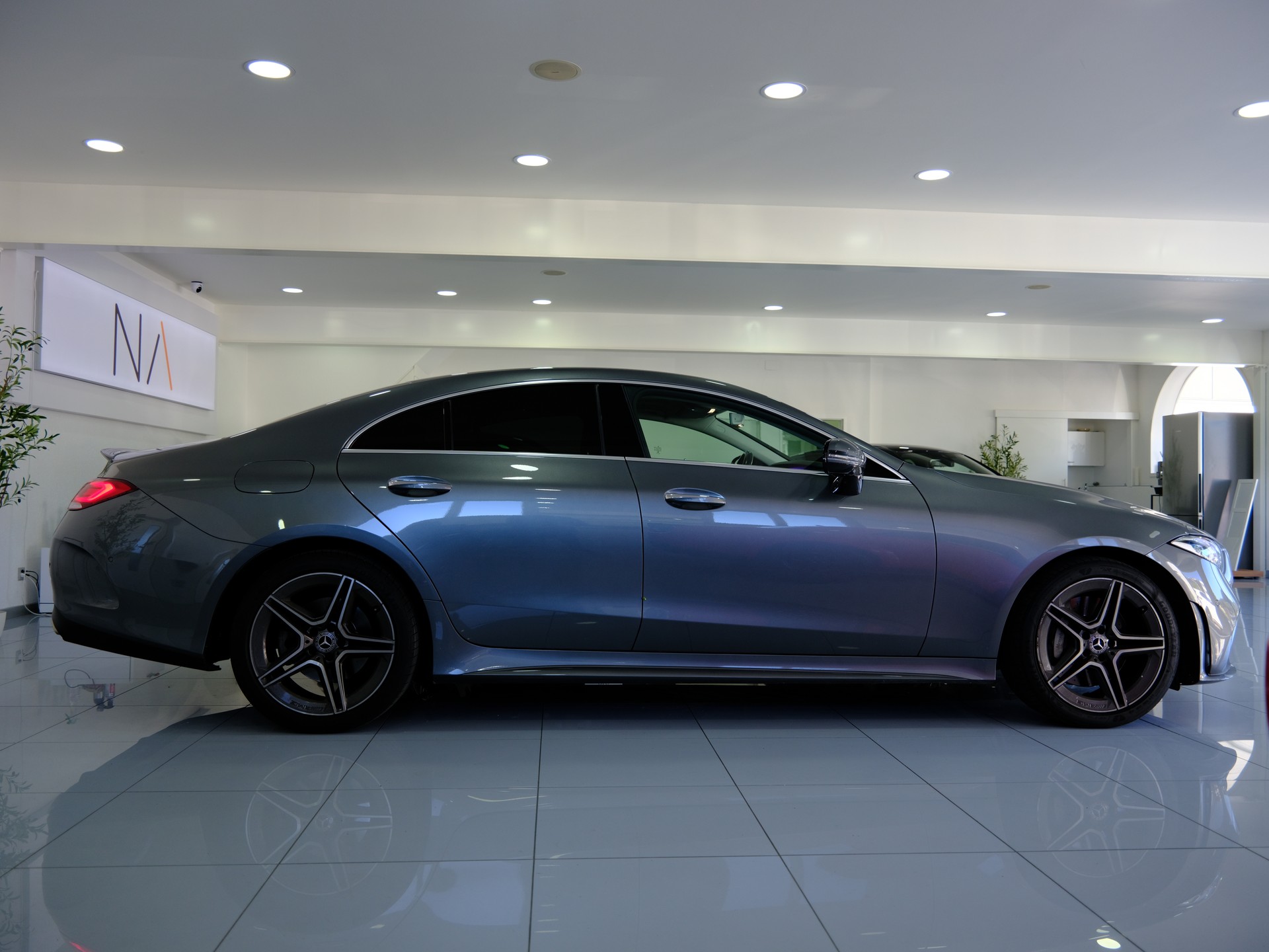 MERCEDES-BENZ CLS 350 AMG Line 9G-Tronic *360° Kamera* *Burmester*-image-9