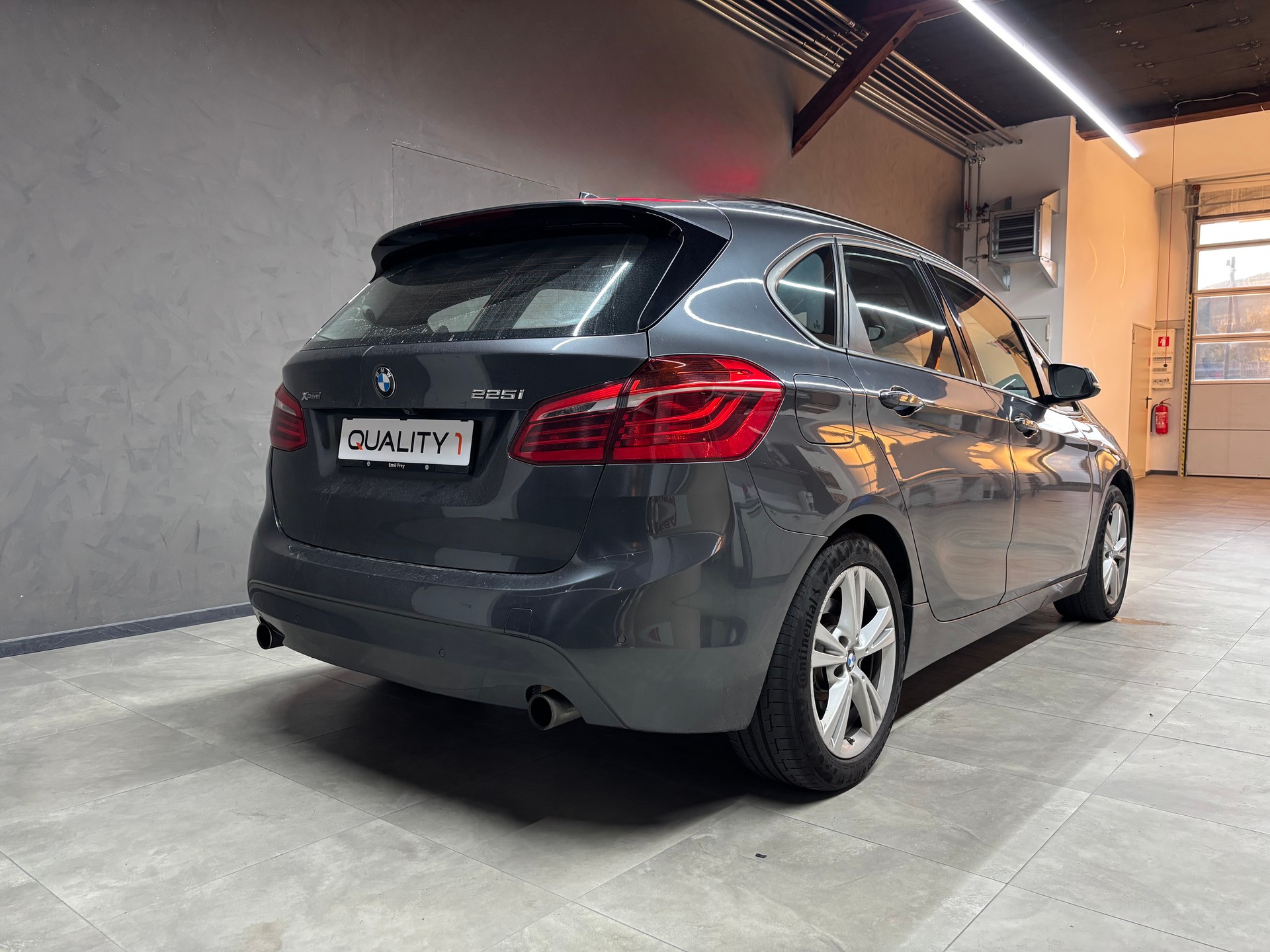 BMW 225i xDrive Active Tourer Steptronic-image-4