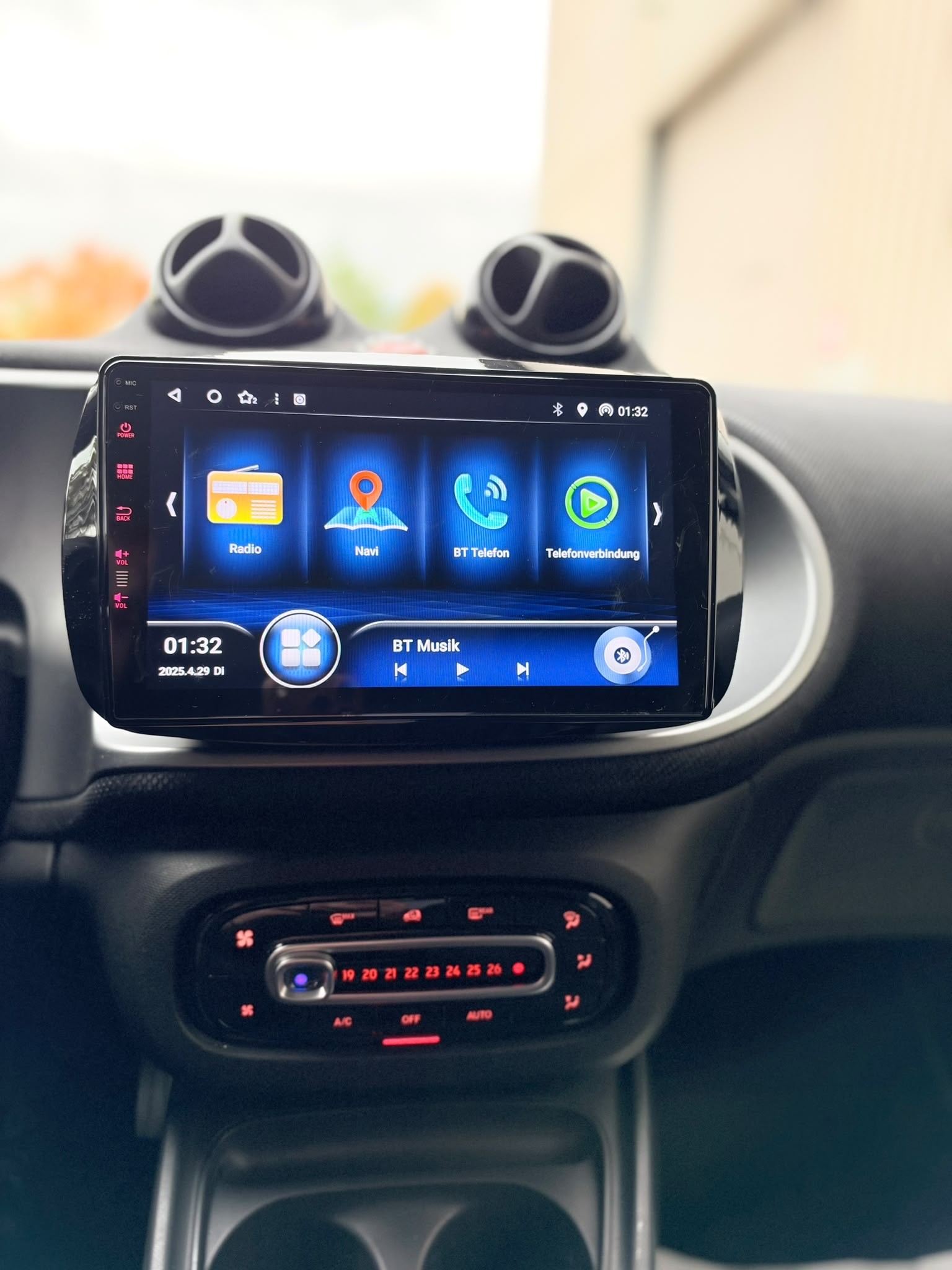 SMART fortwo black pearl twinmatic-image-8