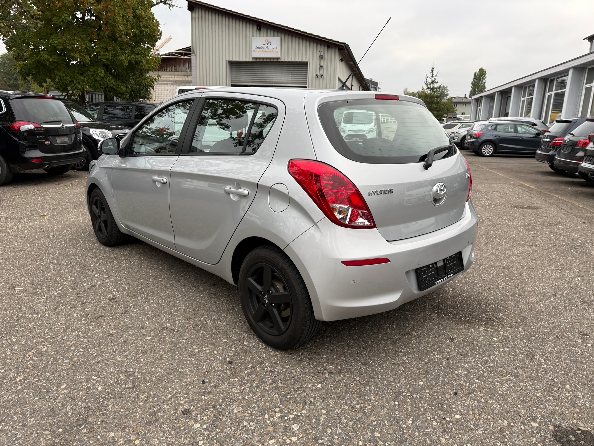 HYUNDAI i20 1.4 Premium Automatic-image-5