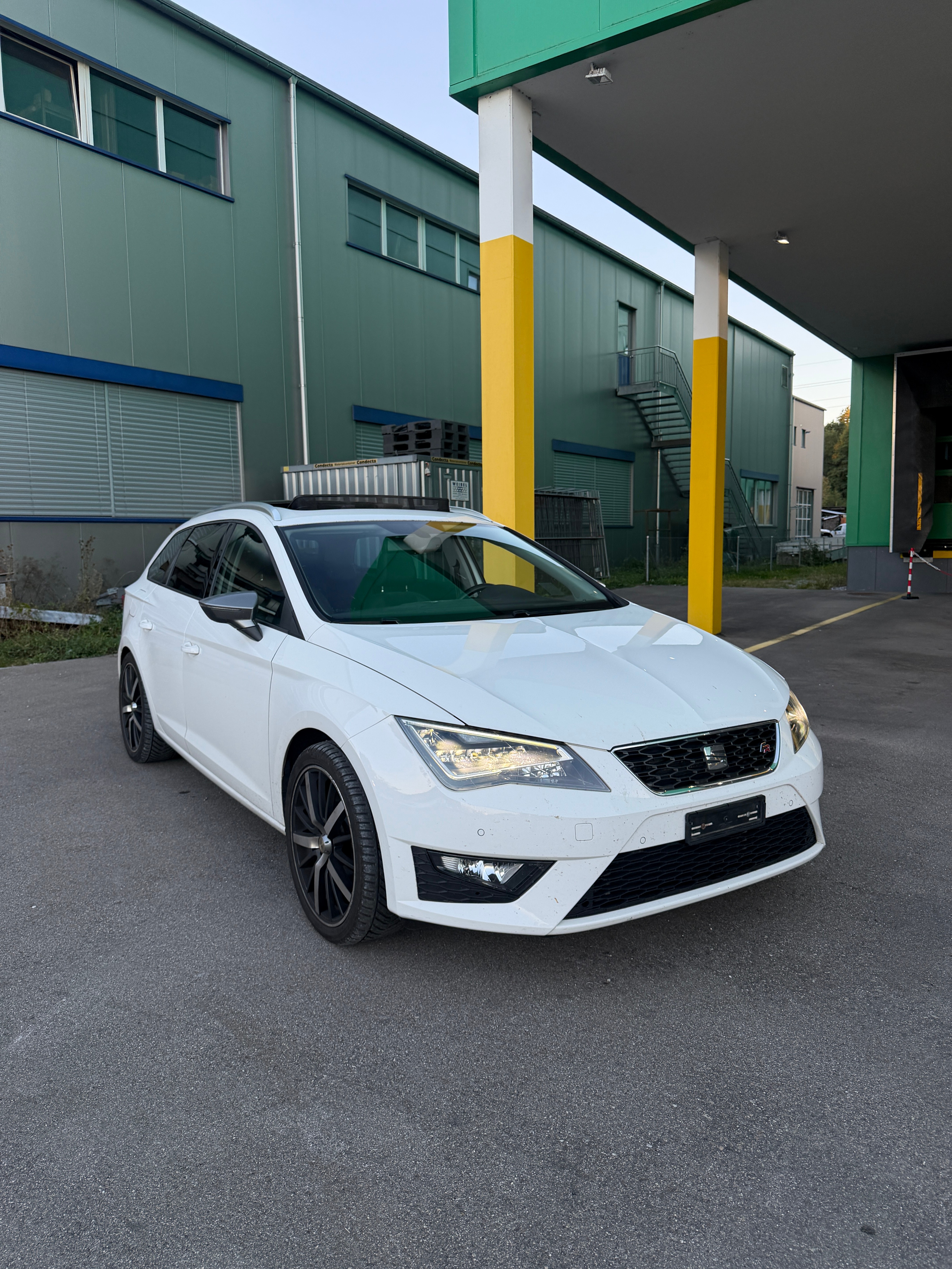 Car photo