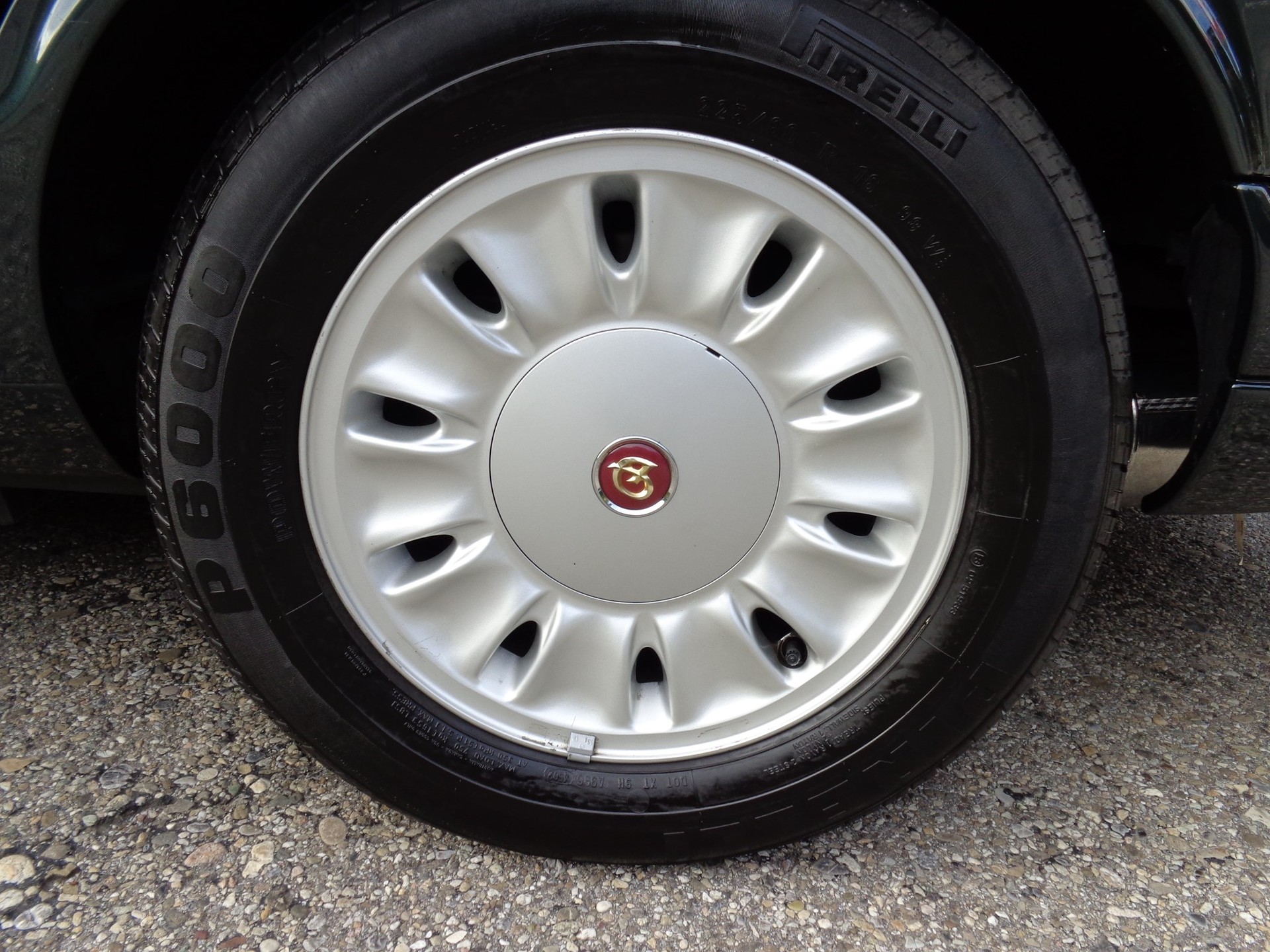 DAIMLER 4.0 Six-image-15