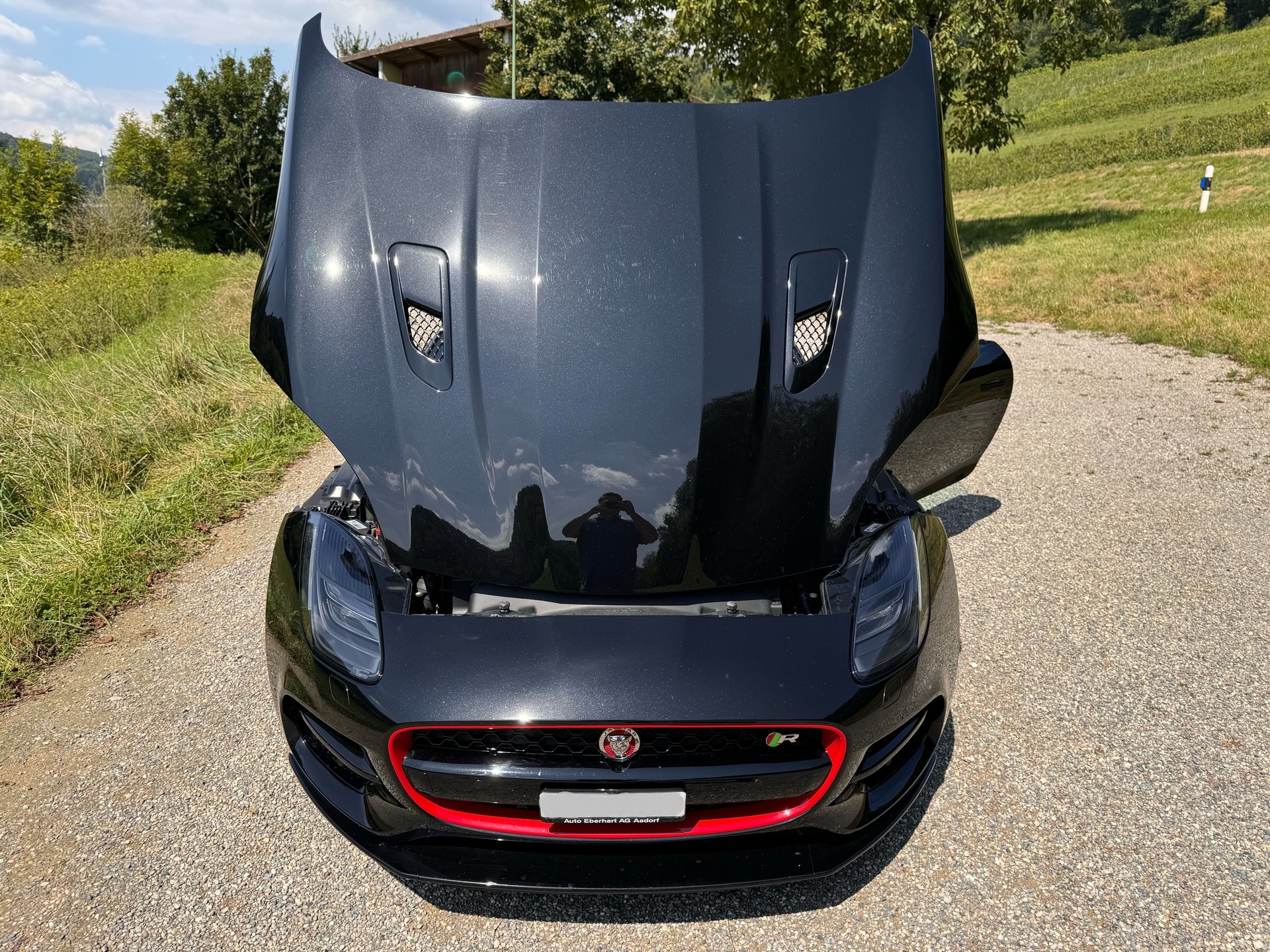 JAGUAR F-Type Coupé 5.0 V8 R AWD Santorini Black *Facelift Unikat* Automatik Keramikbremsen Ohne OPF Sportwagensound 770W Meridian-image-7