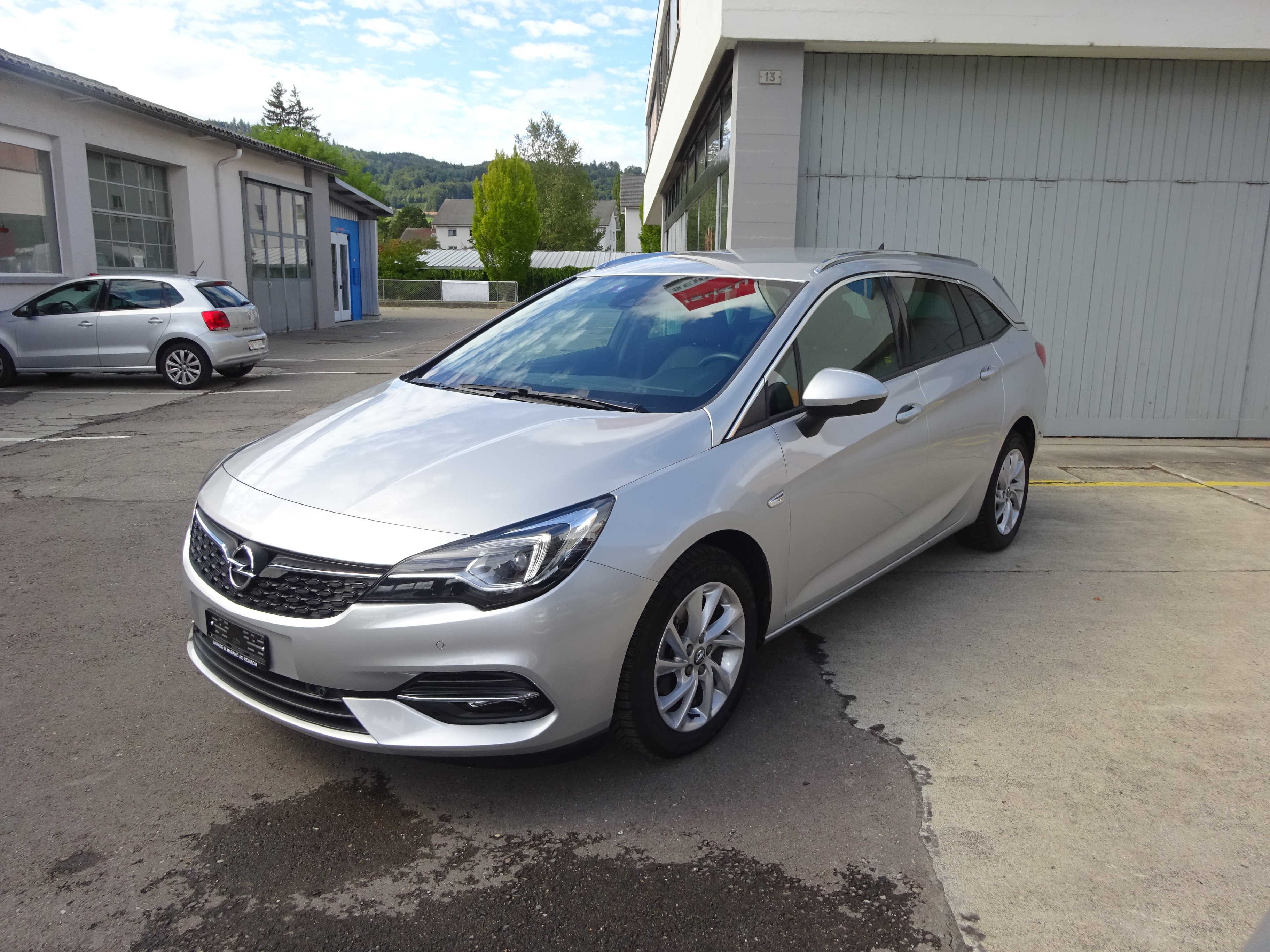 Car photo