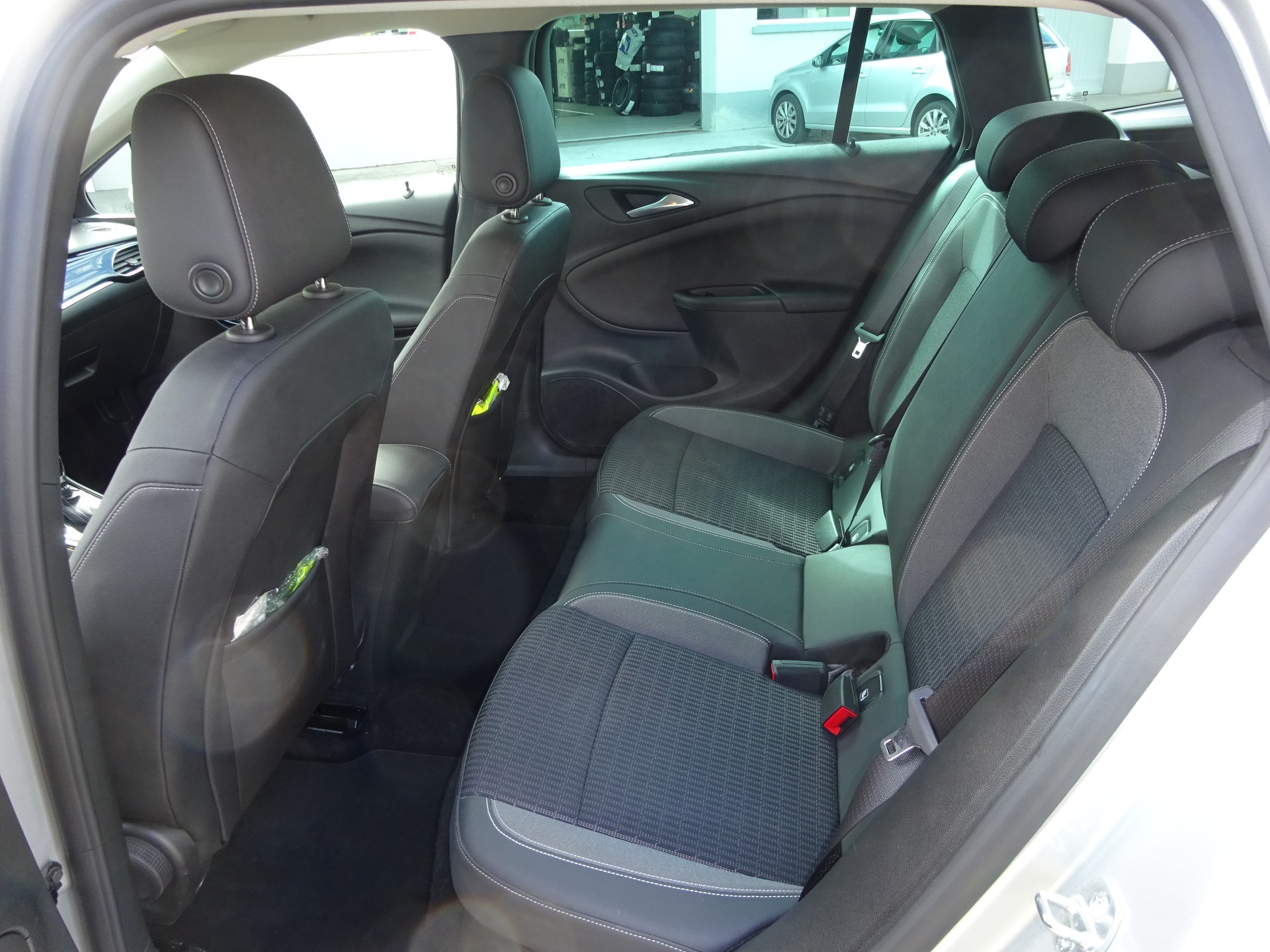 OPEL Astra Sports Tourer 1.4i Turbo Elegance-image-9