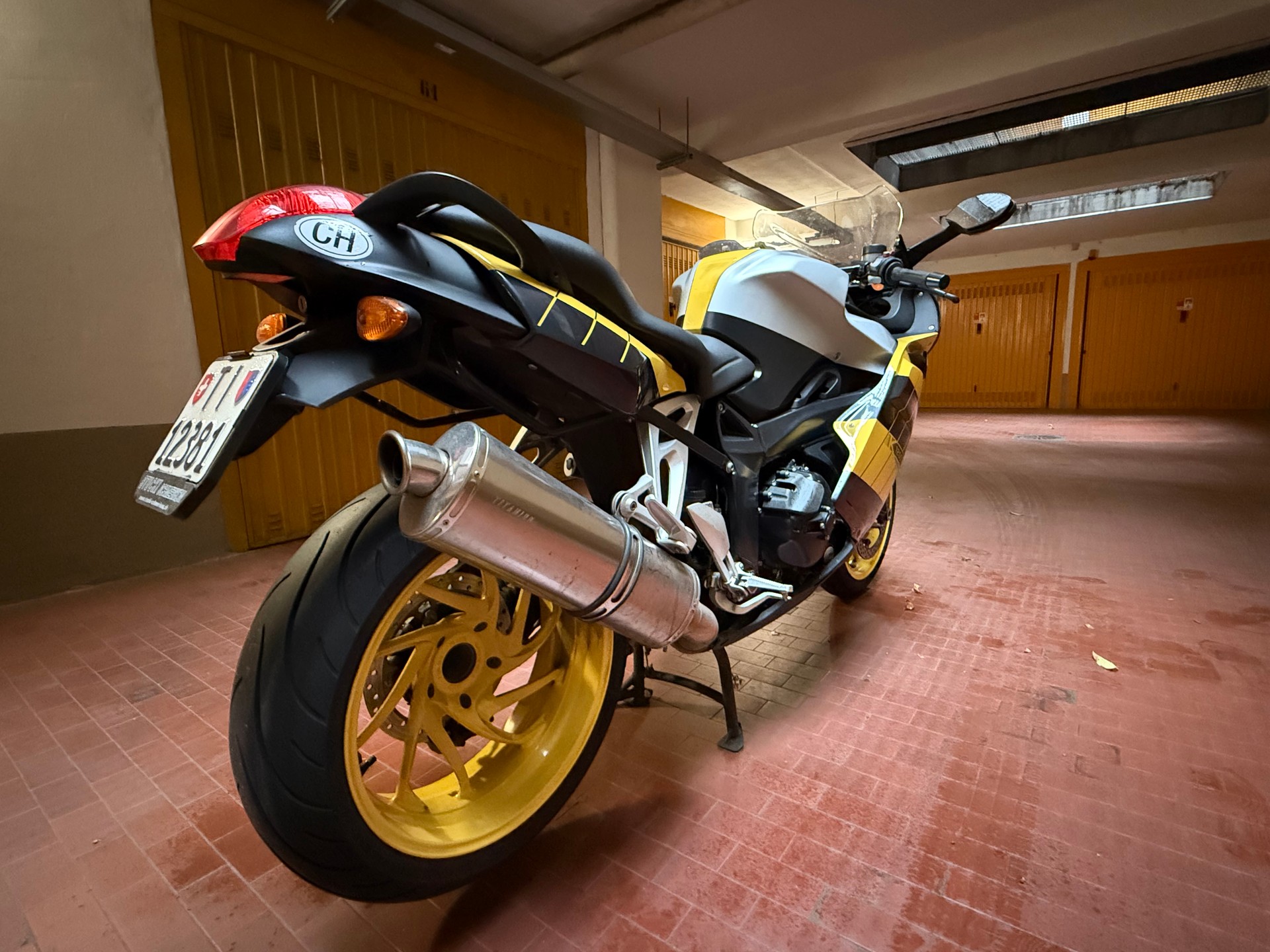 BMW K 1200 S-image-2