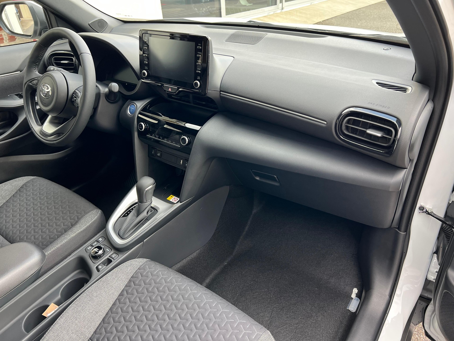TOYOTA Yaris Cross 1.5 VVT-i HSD Trend AWD-i-image-13