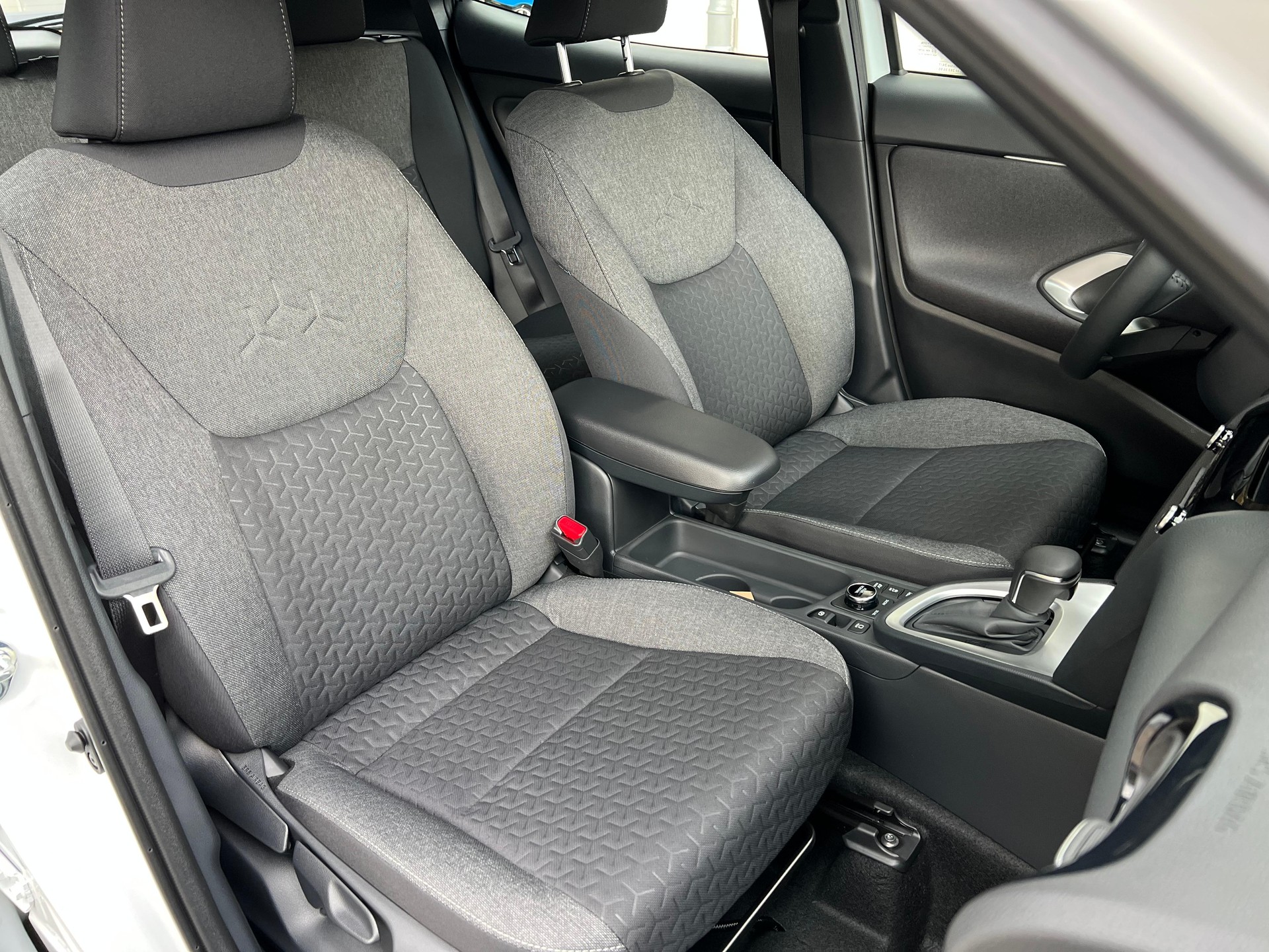 TOYOTA Yaris Cross 1.5 VVT-i HSD Trend AWD-i-image-14