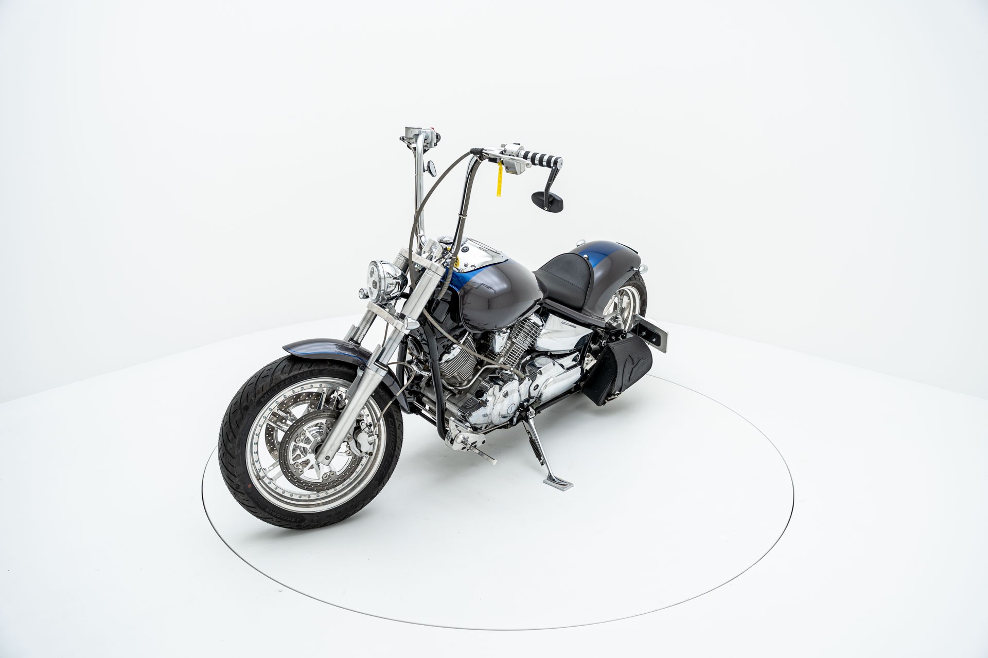 YAMAHA XVS 1100 Drag Star-showroom-element-2