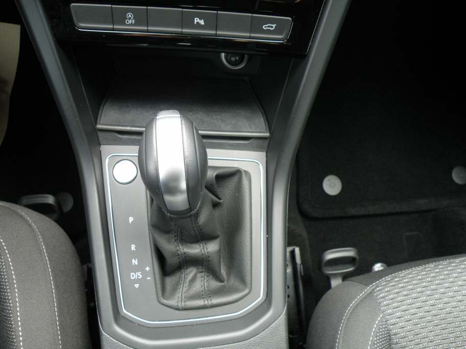 VW Touran 1.5 TSI Comfortline DSG-image-7