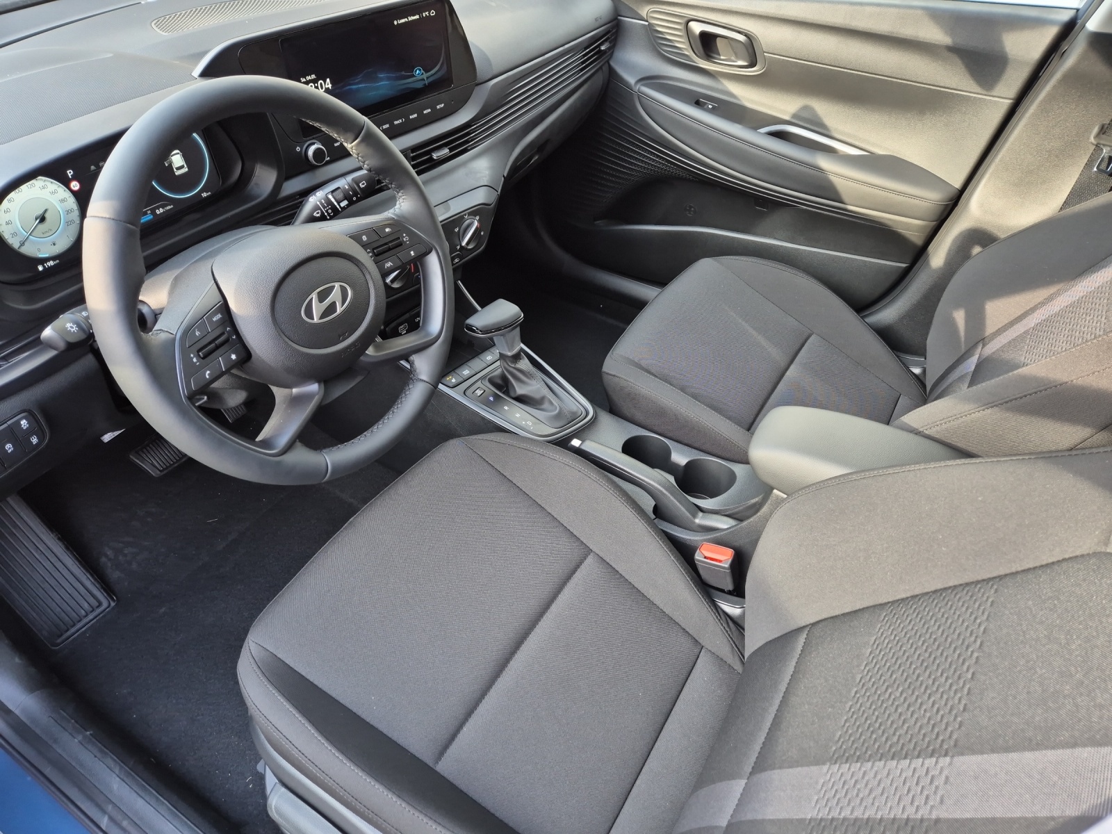 HYUNDAI i20 1.0 T-GDi Amplia-image-4