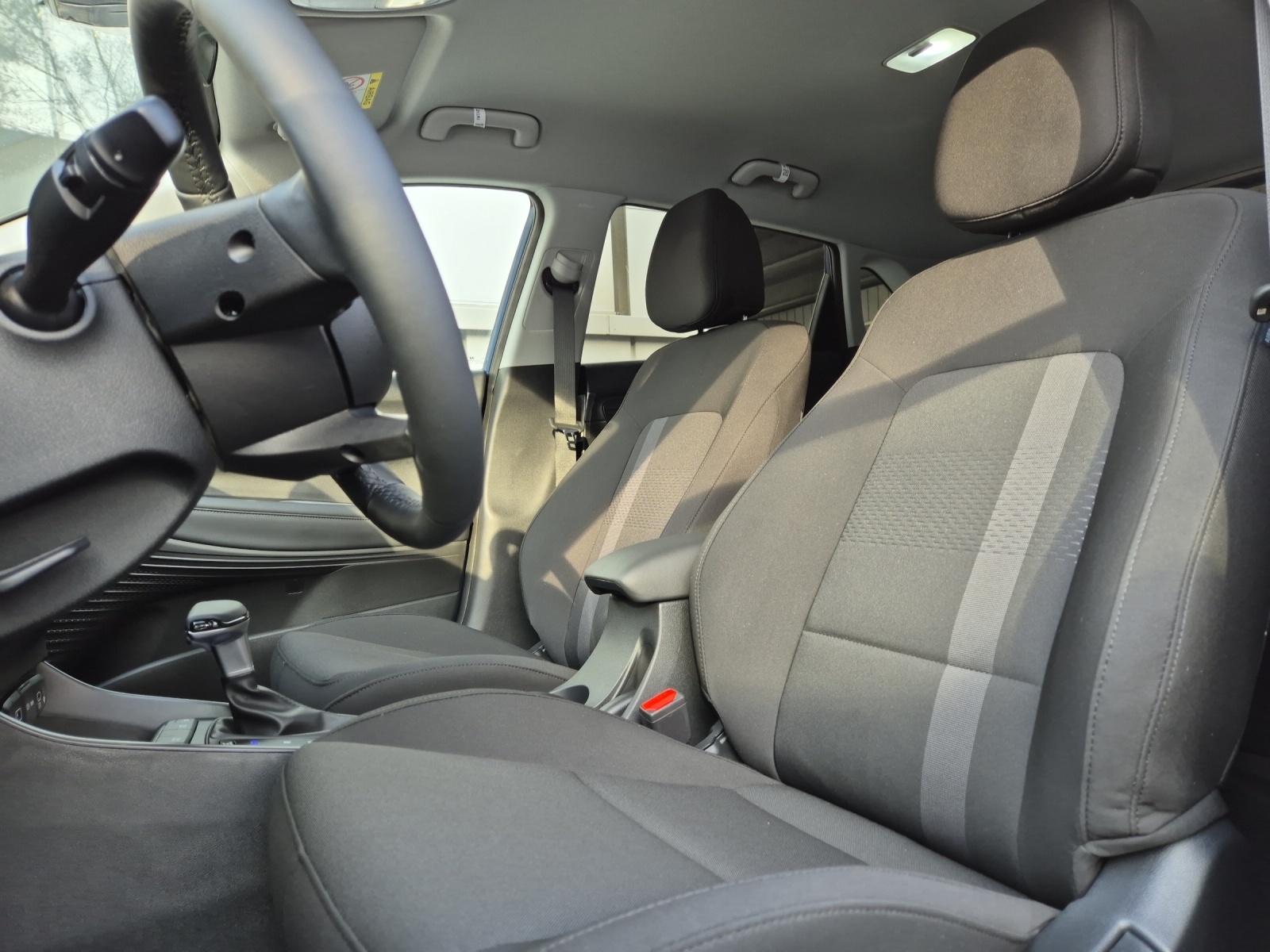 HYUNDAI i20 1.0 T-GDi Amplia-image-5