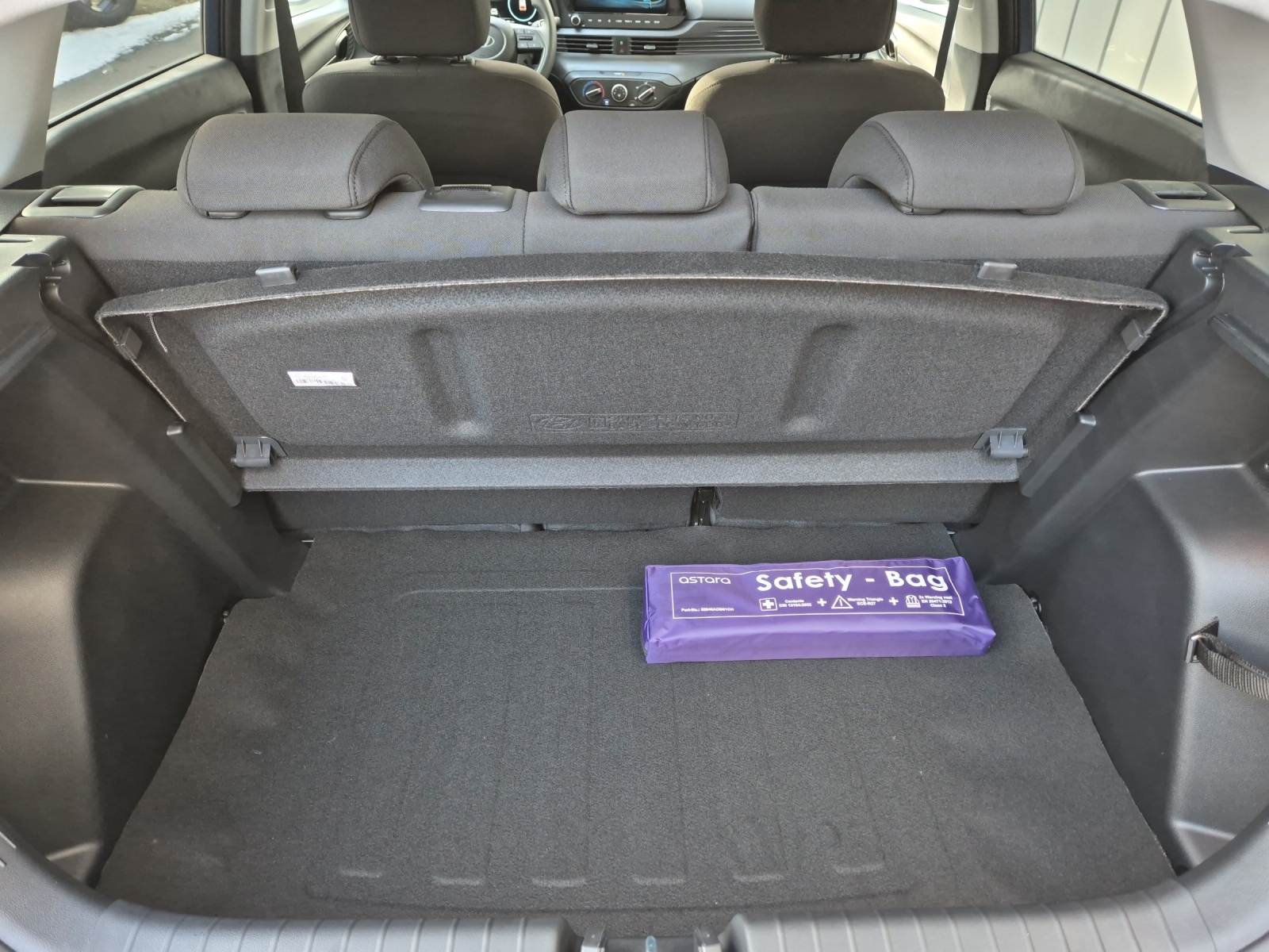 HYUNDAI i20 1.0 T-GDi Amplia-image-9