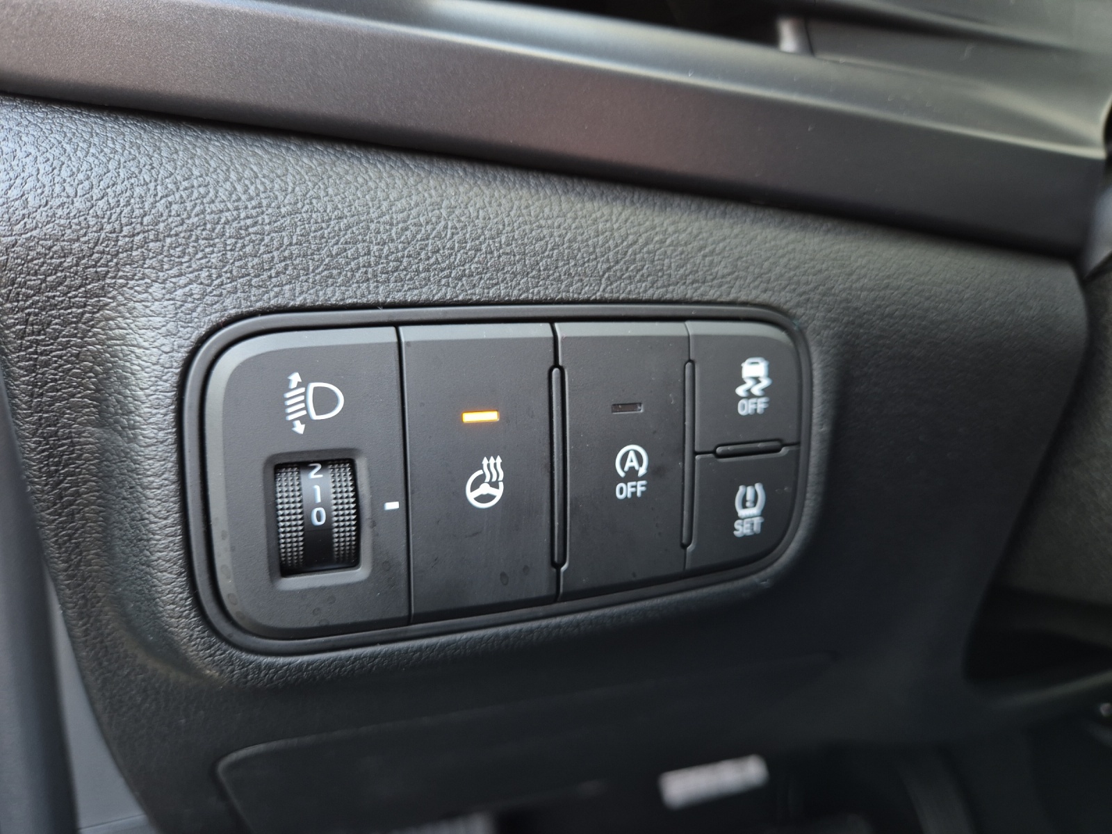HYUNDAI i20 1.0 T-GDi Amplia-image-10