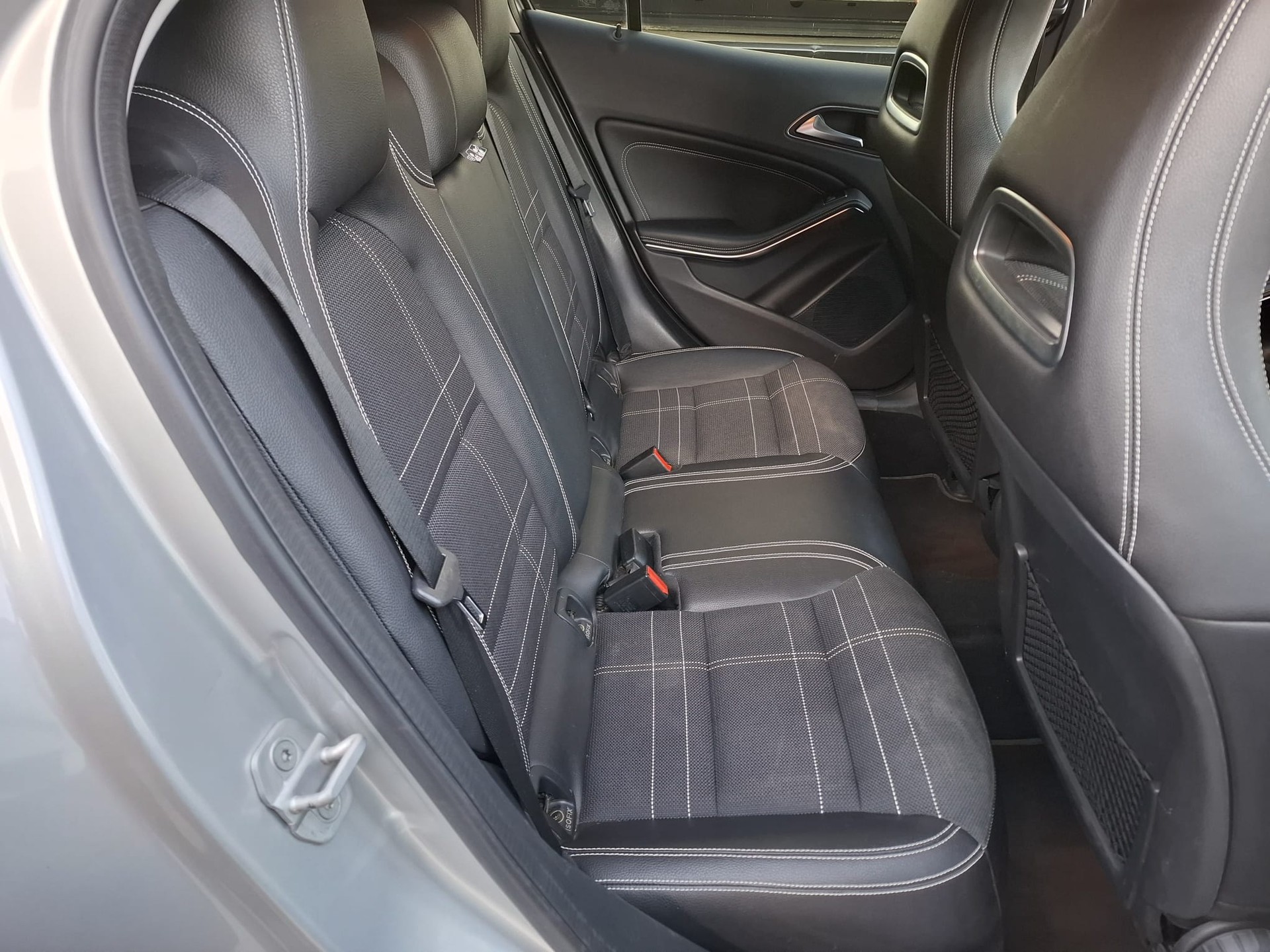 MERCEDES-BENZ GLA 250 Urban 4Matic 7G-DCT-image-7