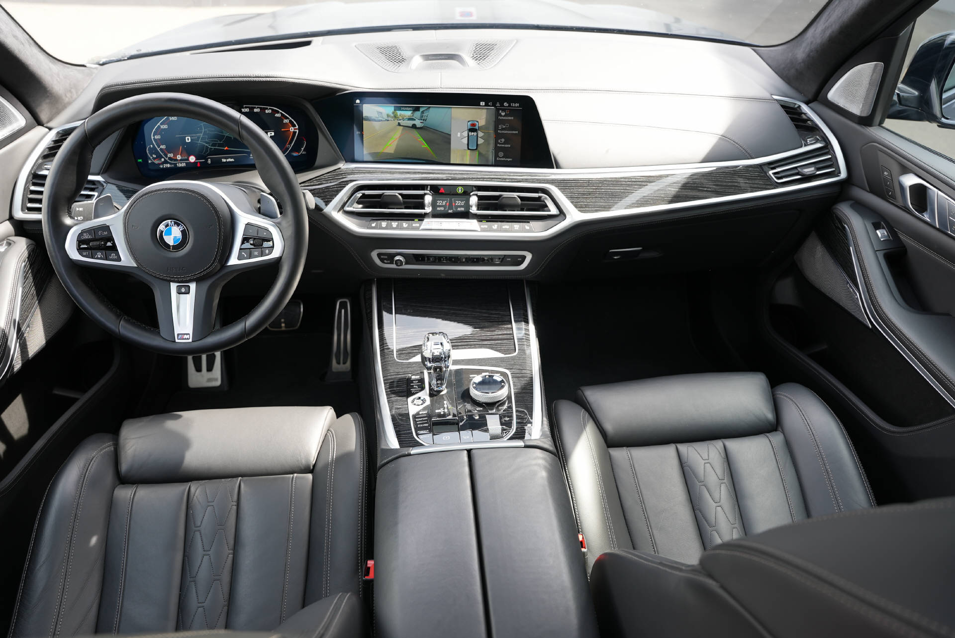 BMW X7 xDrive M50i Steptronic-image-11