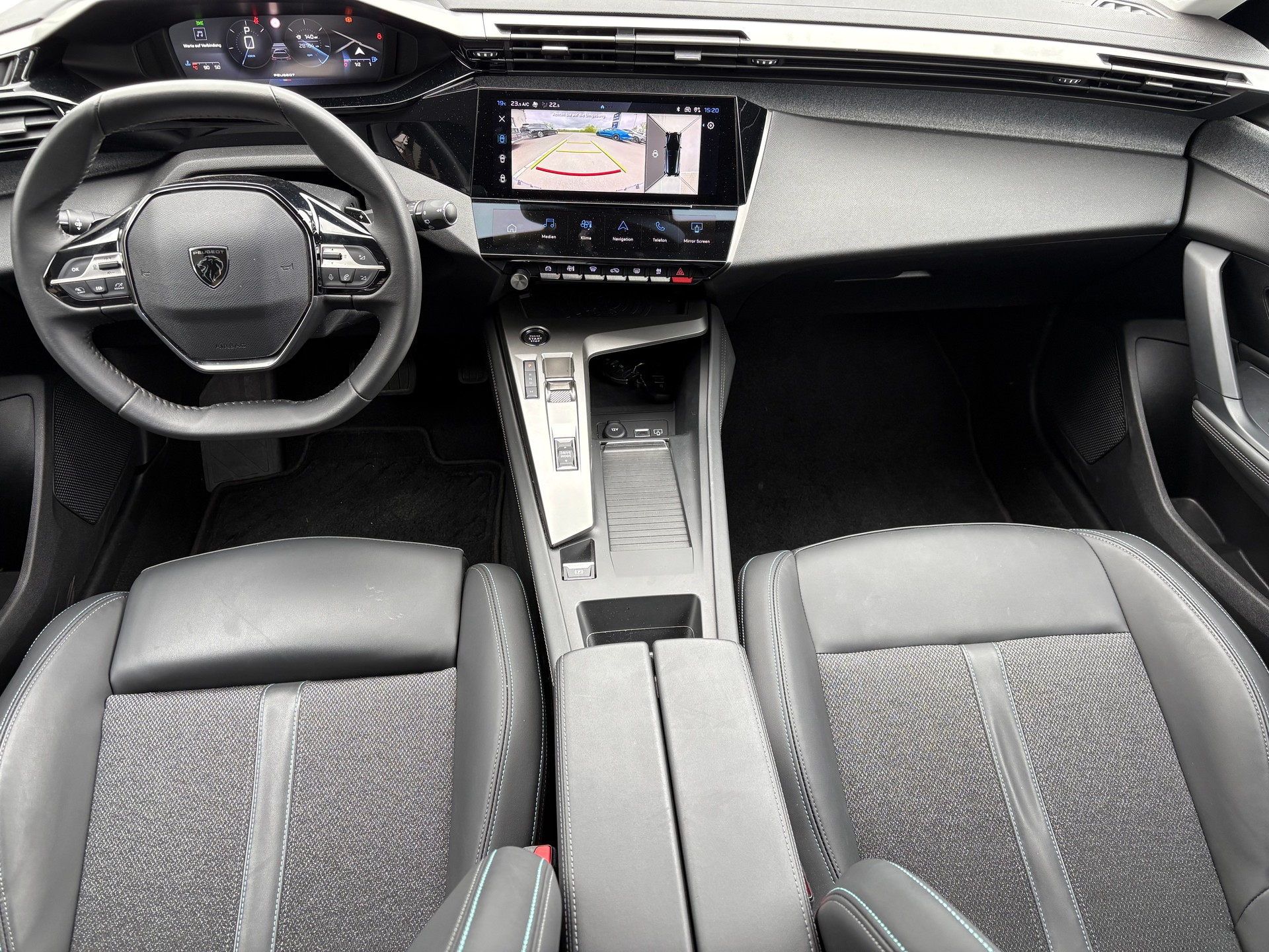 PEUGEOT 308 SW 1.2 PureTech Allure-image-7