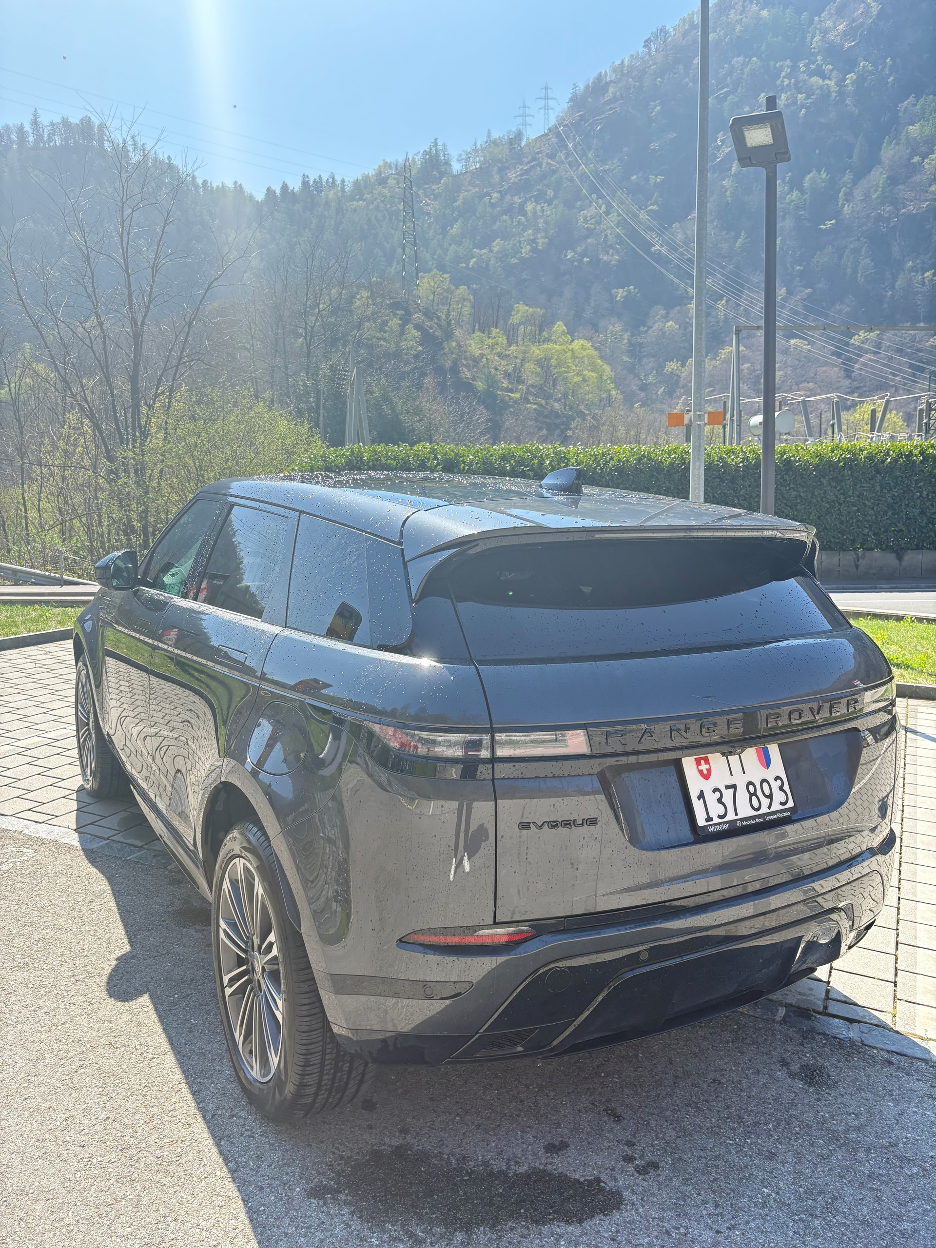 LAND ROVER Range Rover Evoque R-Dynamic P 300e SE AT8-image-1