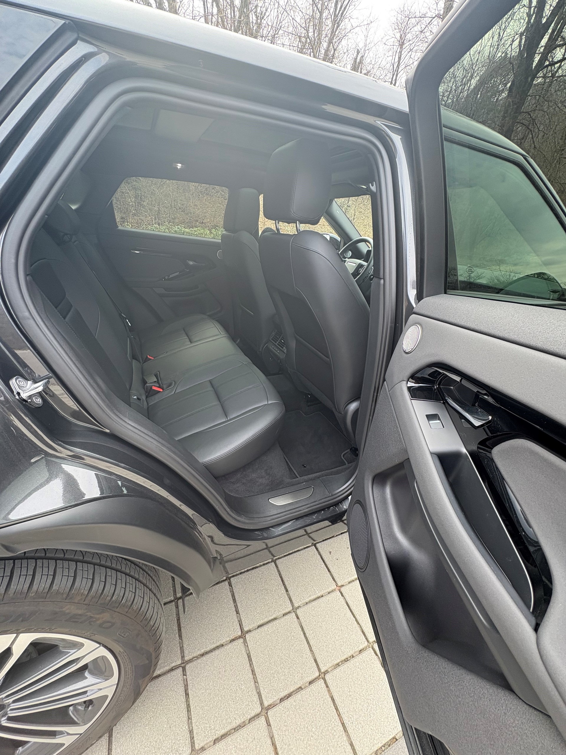 LAND ROVER Range Rover Evoque R-Dynamic P 300e SE AT8-image-7
