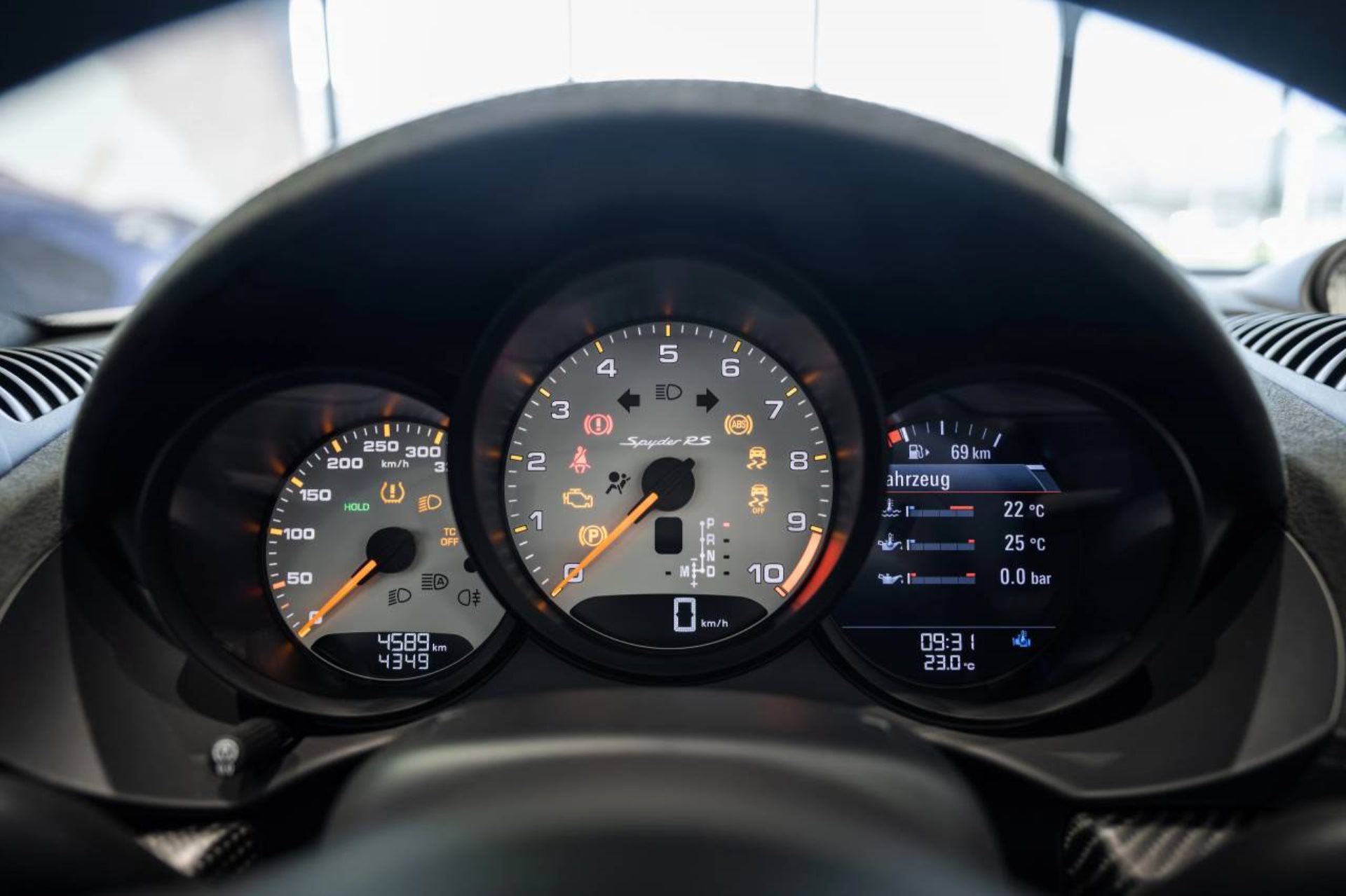 PORSCHE 718 Spyder RS-image-25