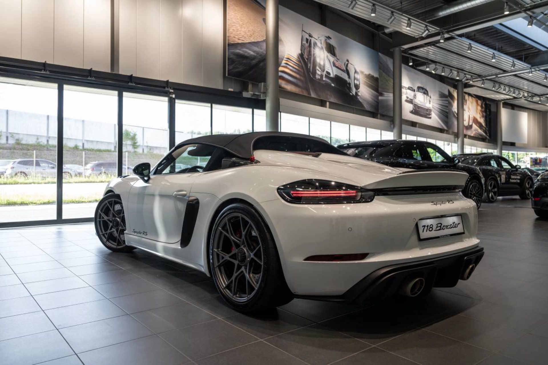 PORSCHE 718 Spyder RS-image-14