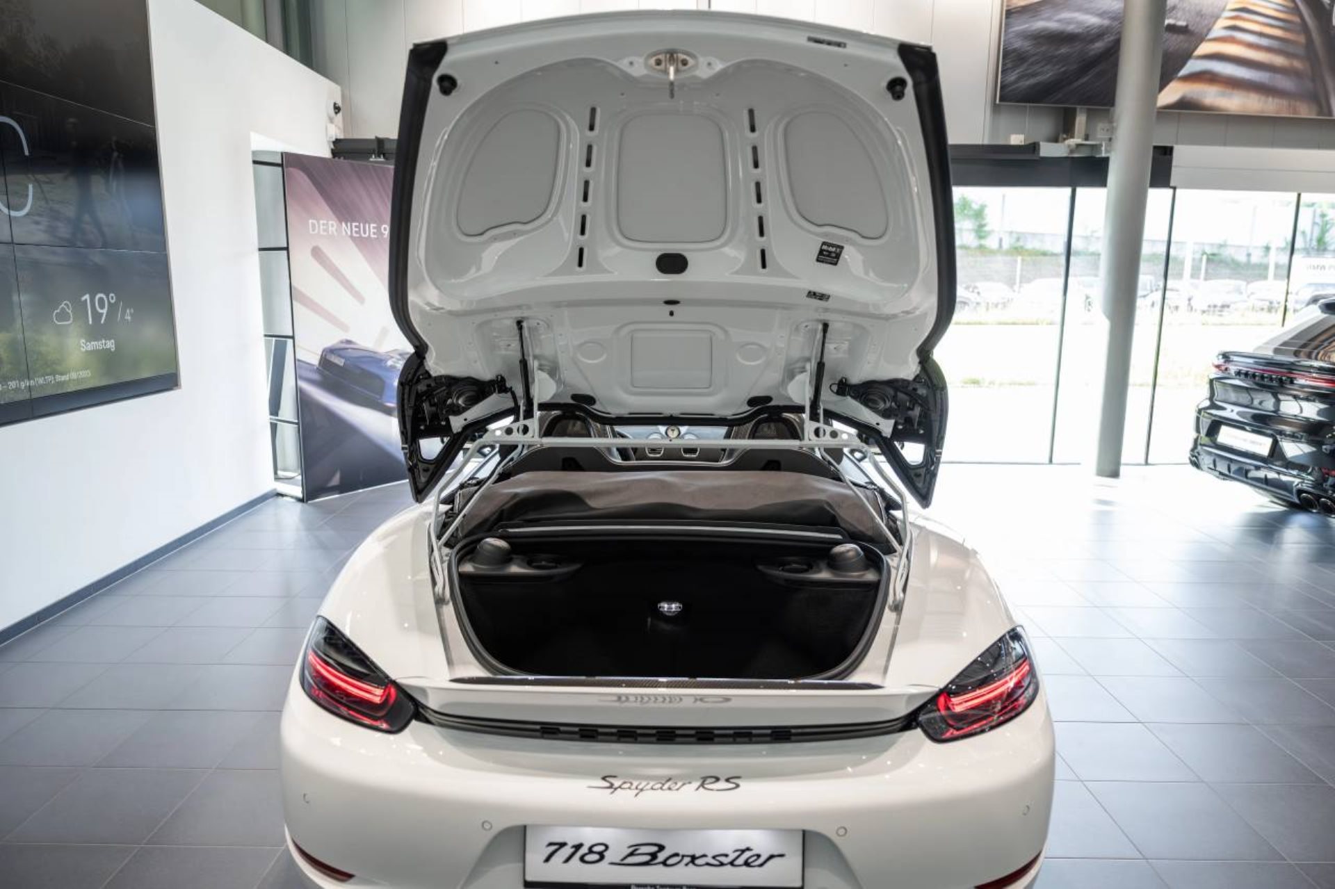 PORSCHE 718 Spyder RS-image-22