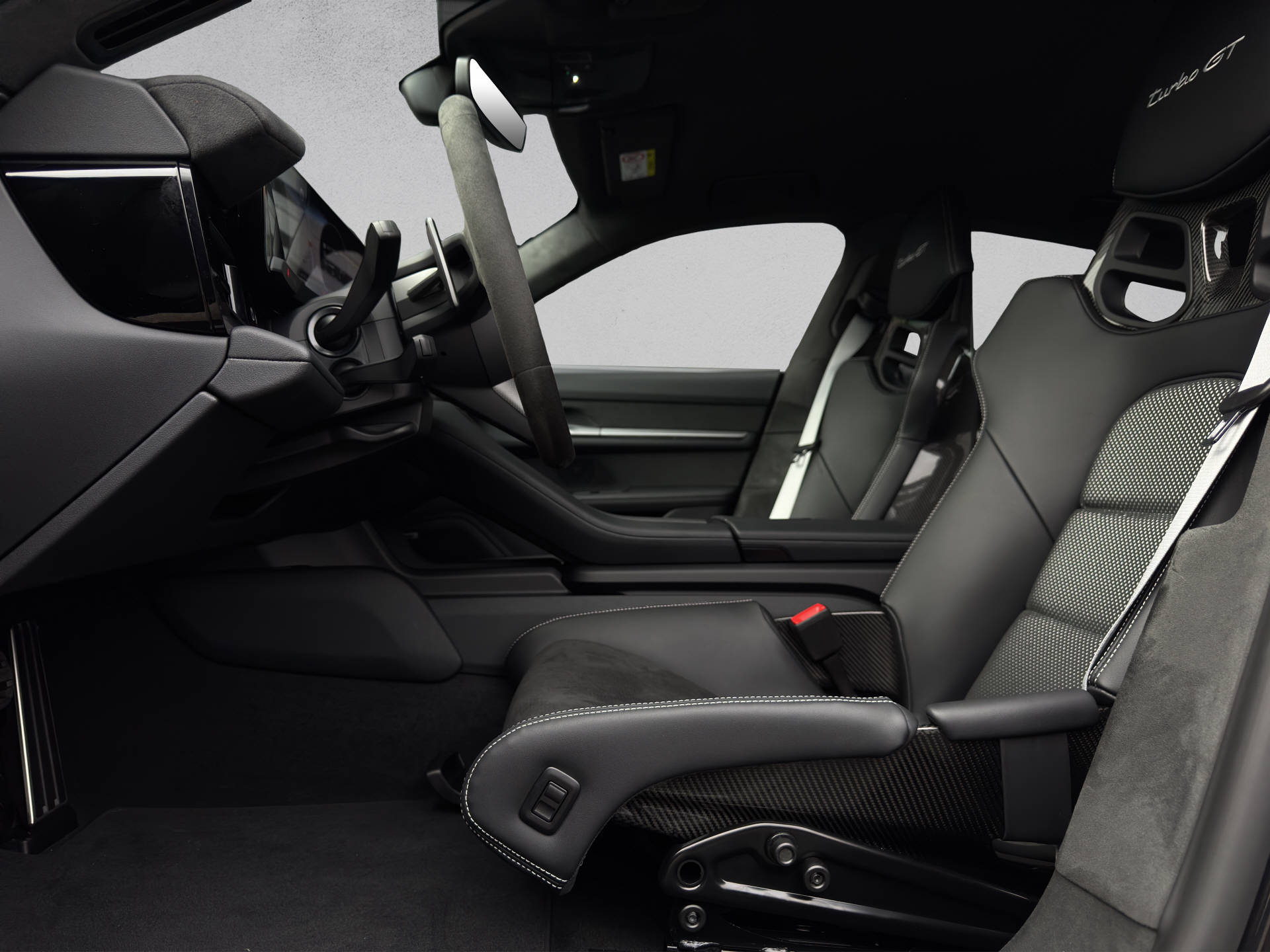 PORSCHE Taycan Turbo GT mit Weissach-Paket-image-8