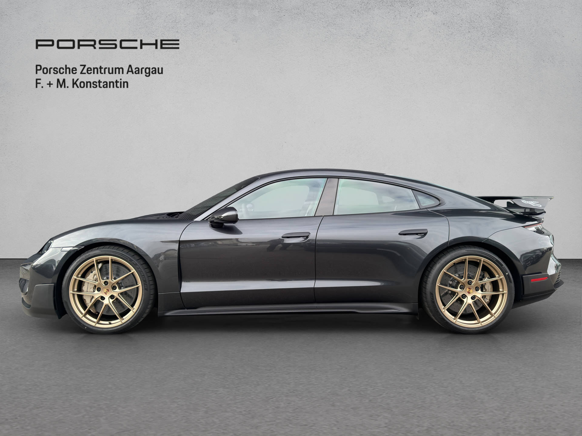 PORSCHE Taycan Turbo GT mit Weissach-Paket-image-2