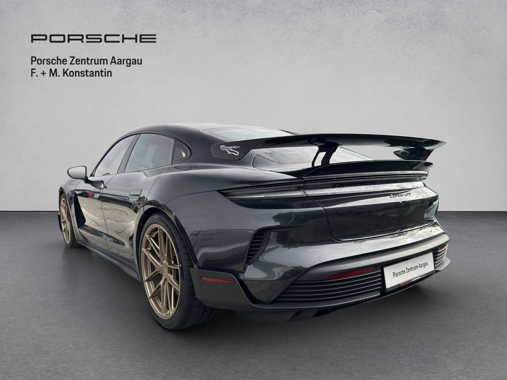 PORSCHE Taycan Turbo GT mit Weissach-Paket-image-3