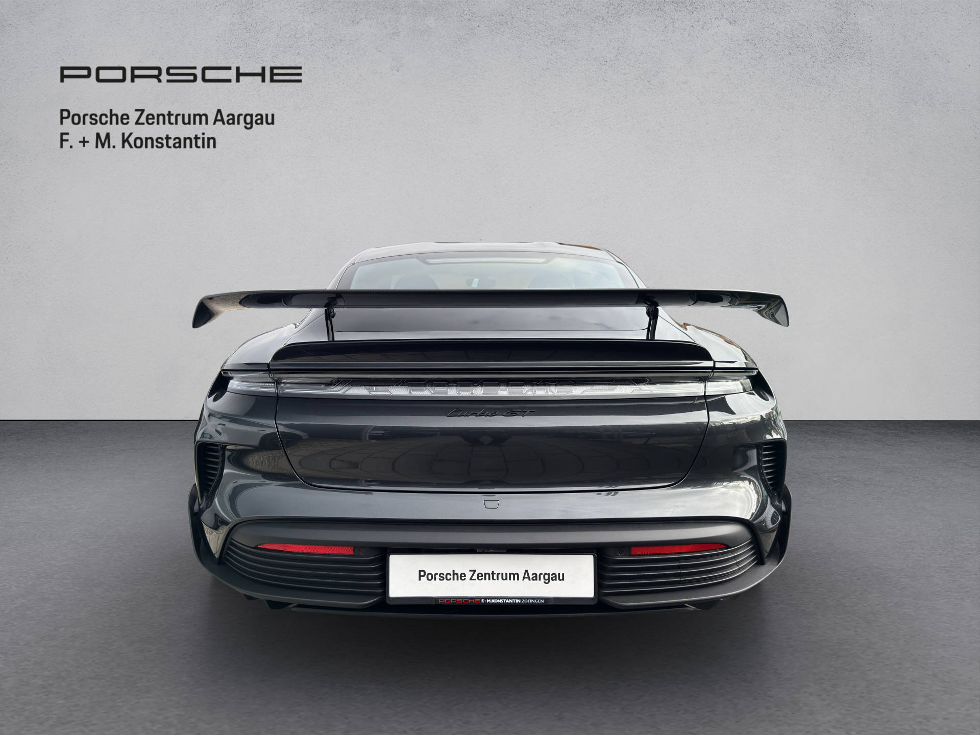 PORSCHE Taycan Turbo GT mit Weissach-Paket-image-4