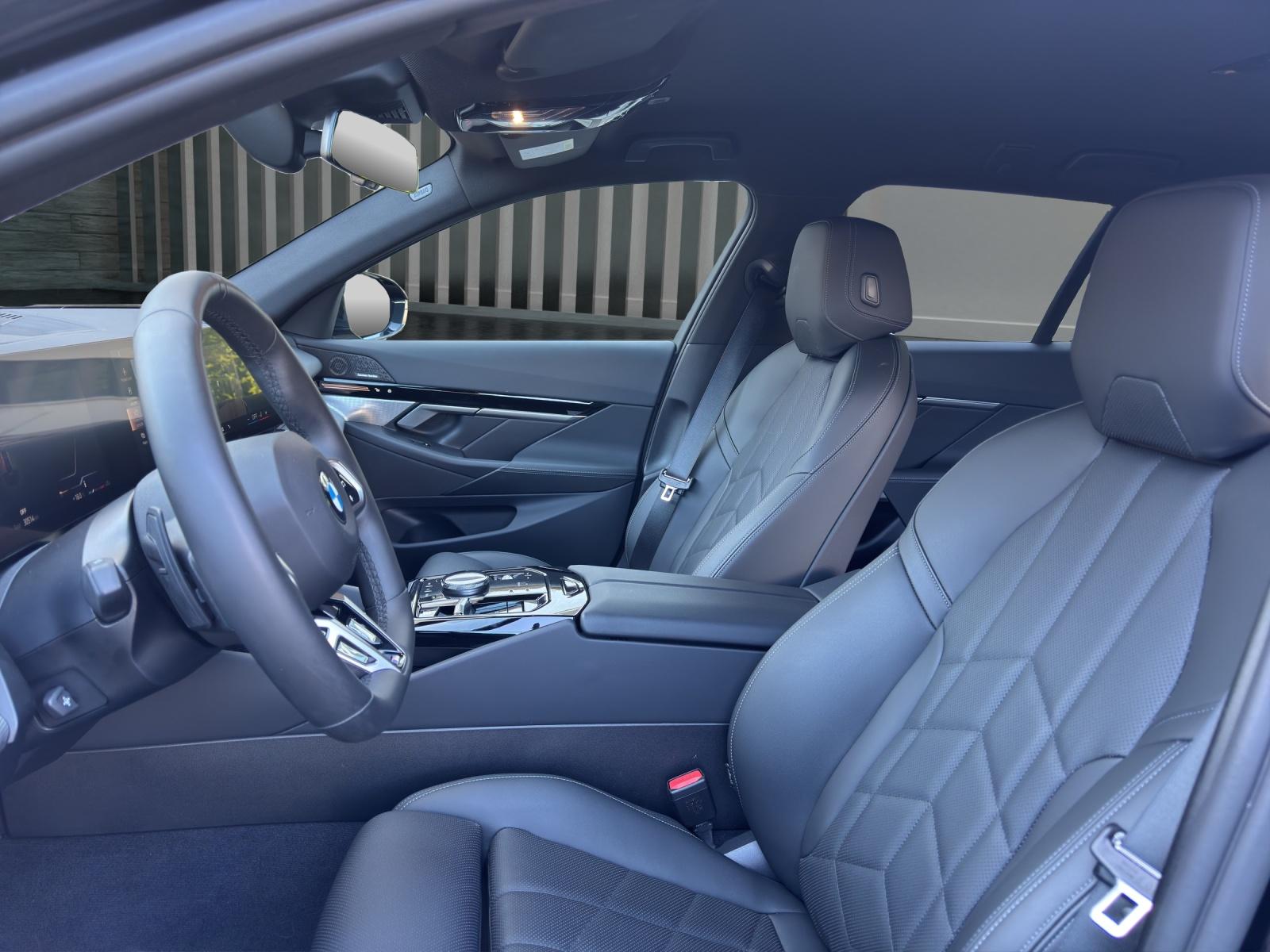 BMW 520d xDrive Touring M Sport-image-13