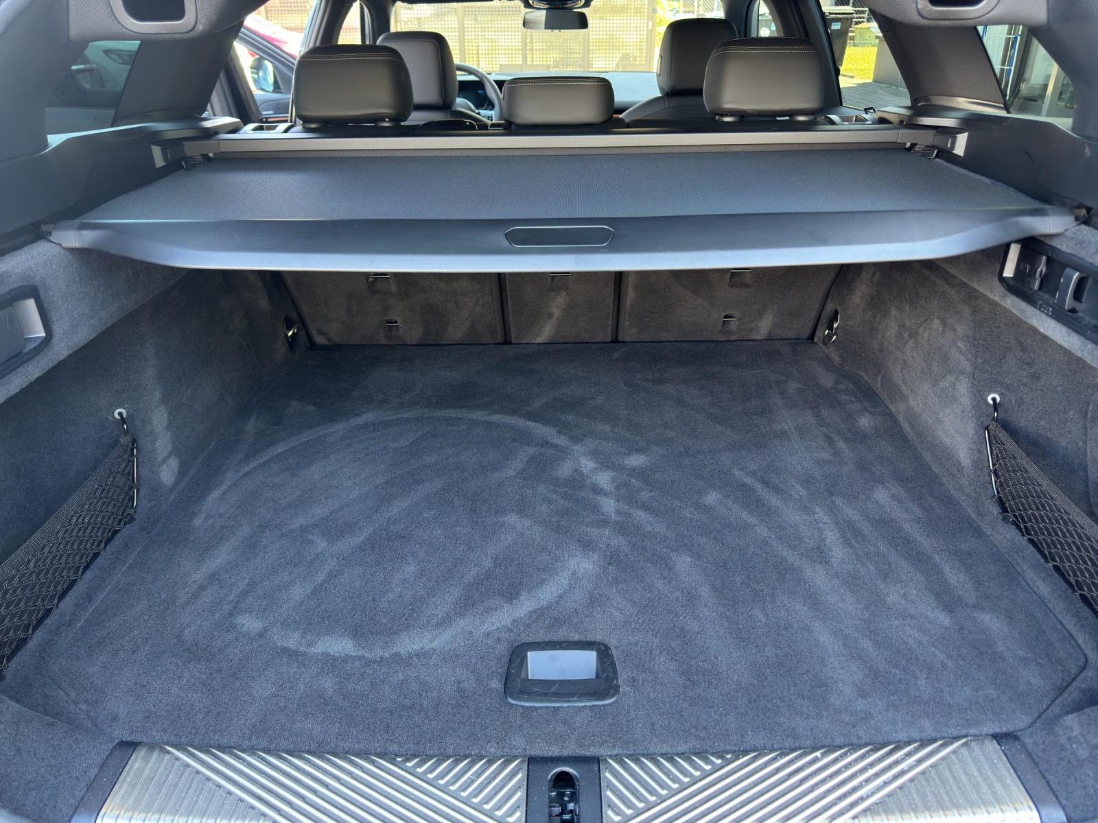 BMW 520d xDrive Touring M Sport-image-18