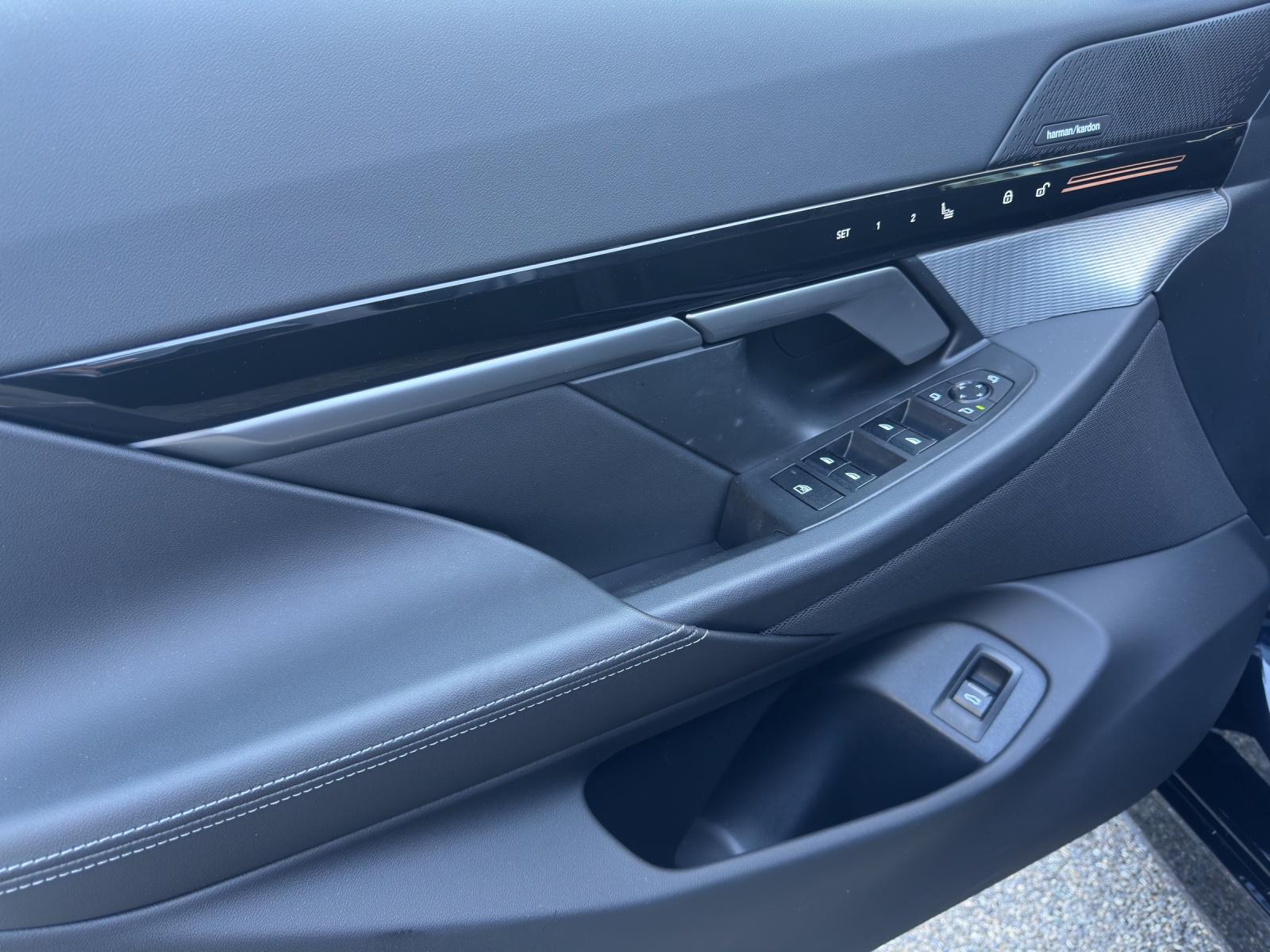 BMW 520d xDrive Touring M Sport-image-17
