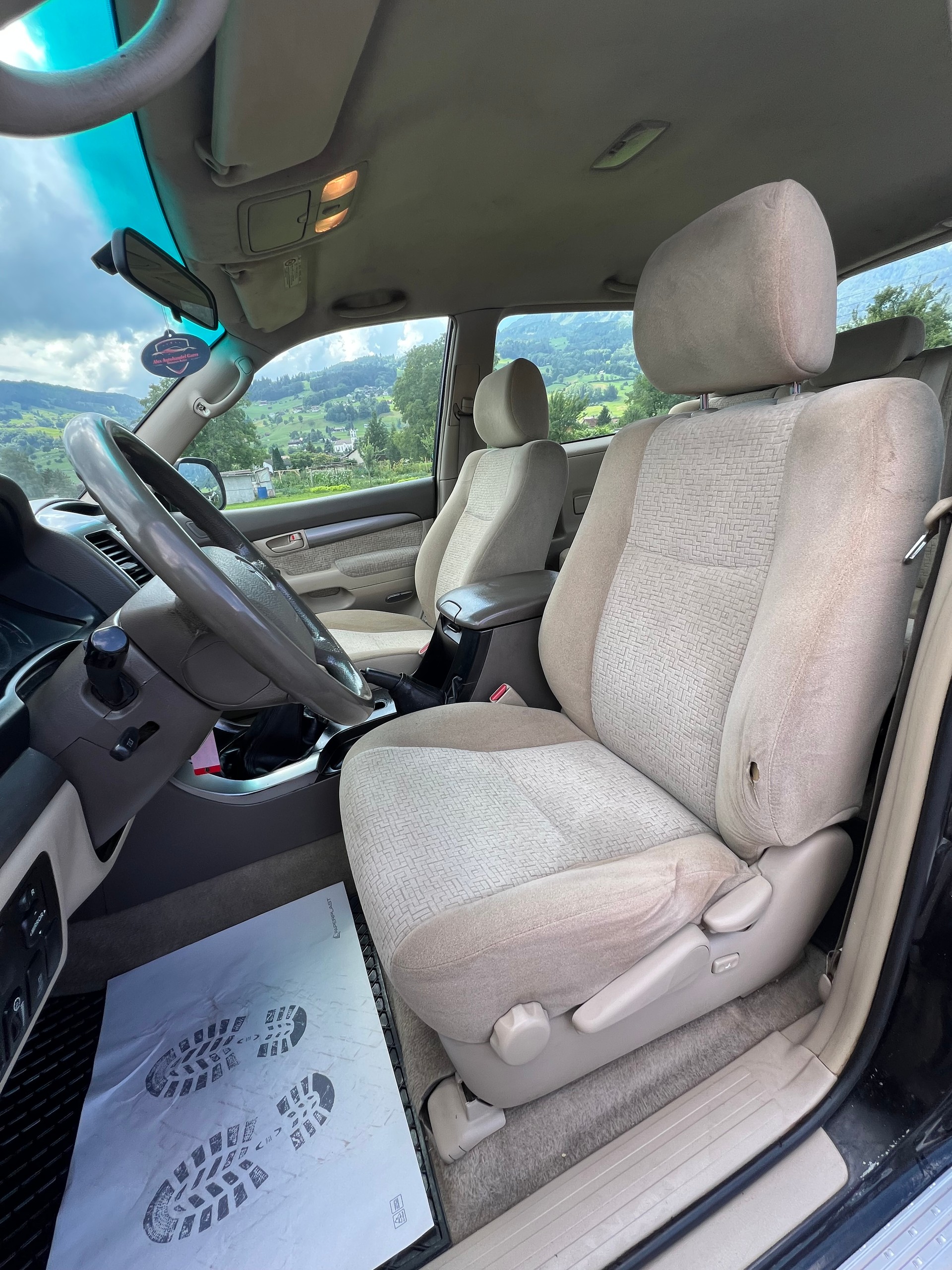 TOYOTA Land Cruiser 3.0 TD Linea Terra-image-9