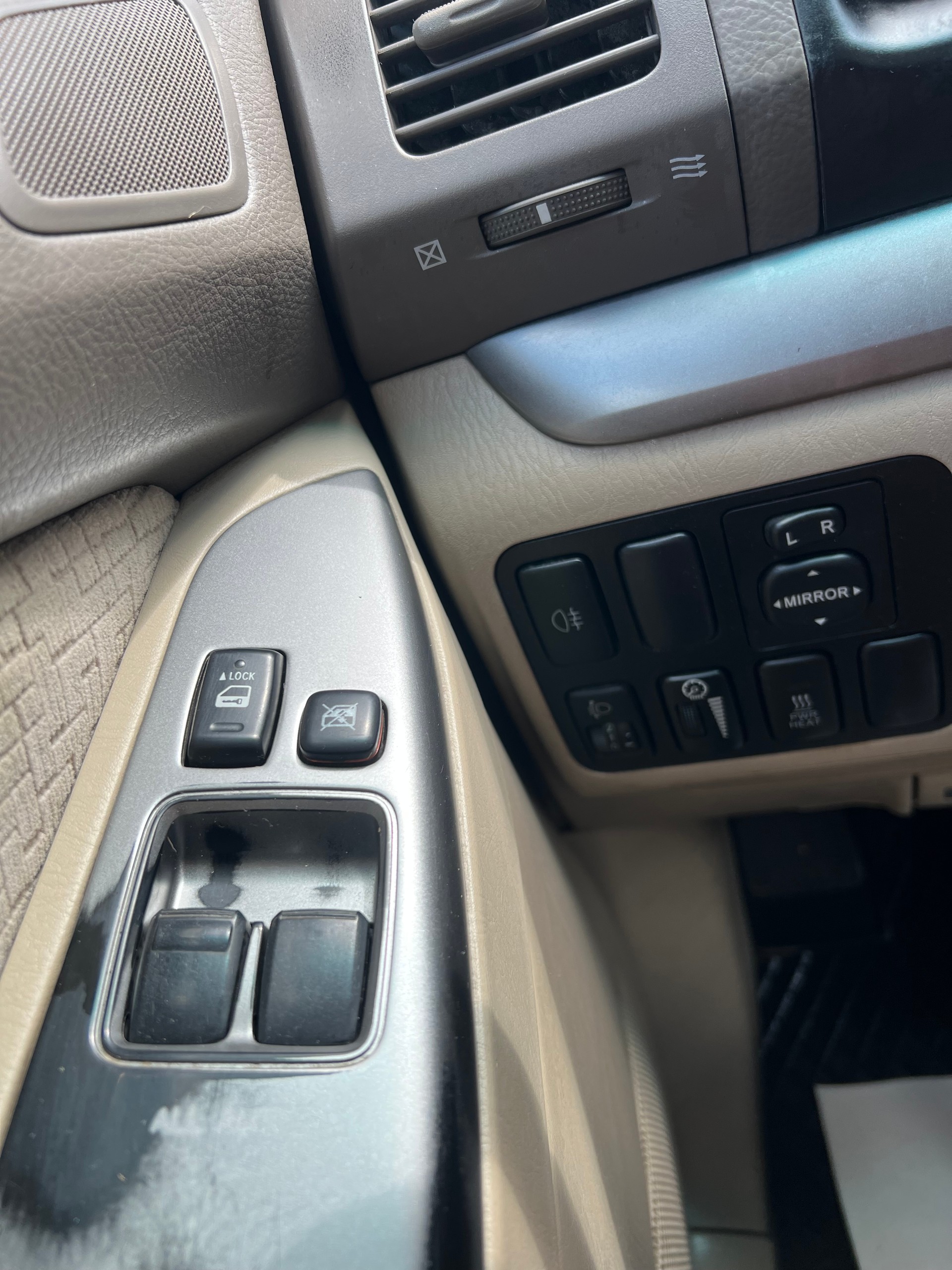 TOYOTA Land Cruiser 3.0 TD Linea Terra-image-13