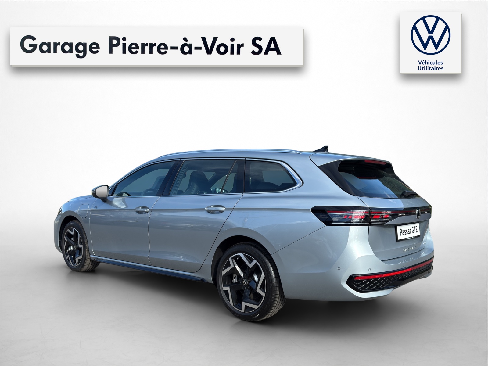 VW Passat Variant 1.5 TSI evo2 Plug-In- Hybrid R-Line DSG-image-2