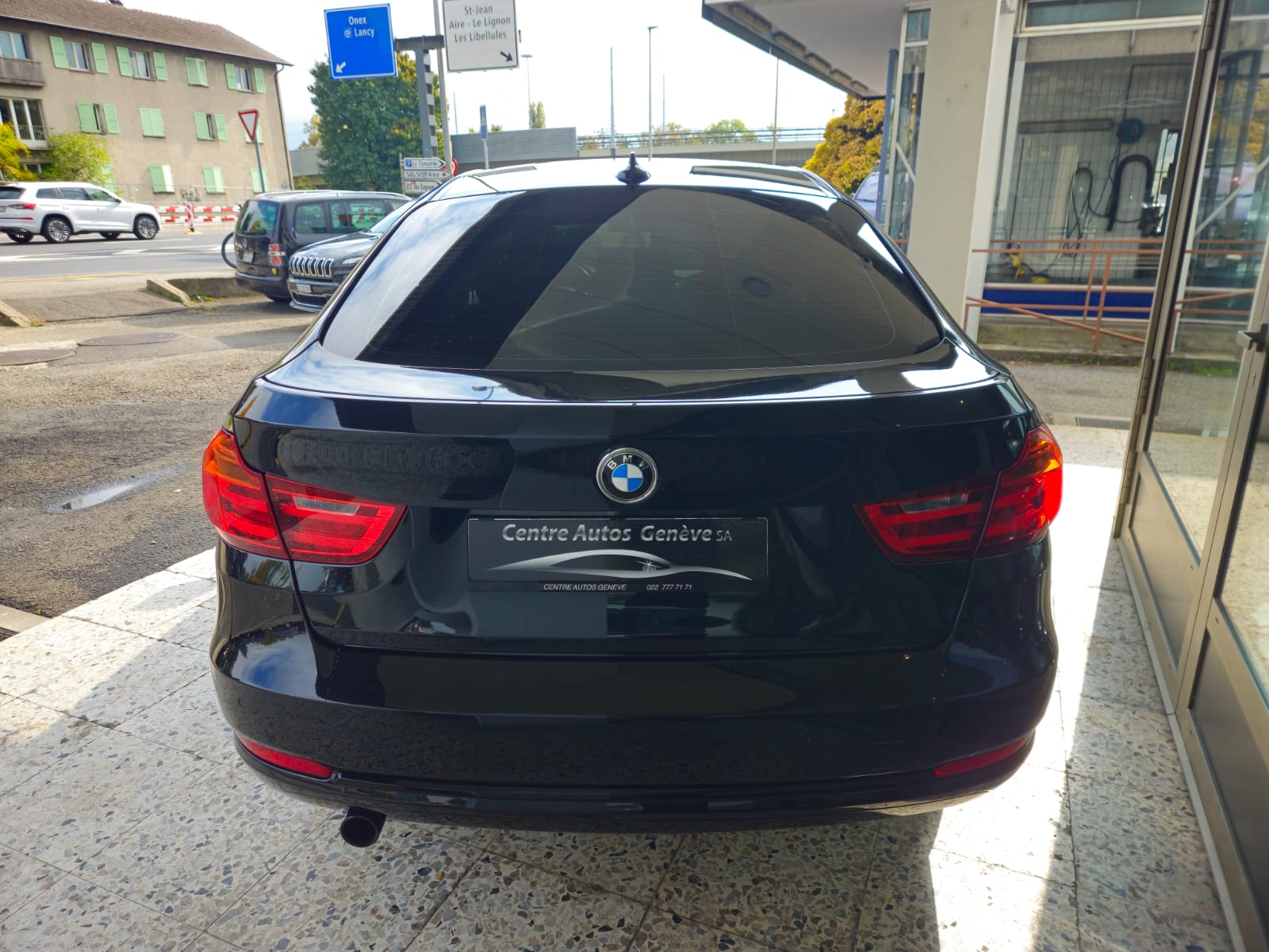 BMW 320d GT xDrive Sport Line Steptronic-image-7