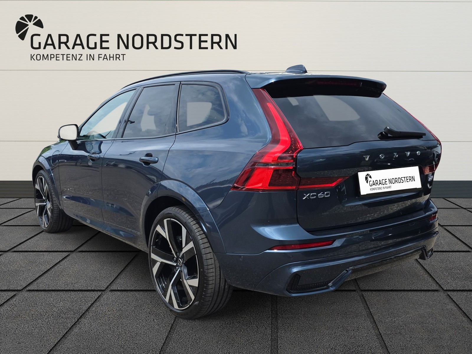 VOLVO XC60 2.0 T6 TE Ultra Dark eAWD-image-2