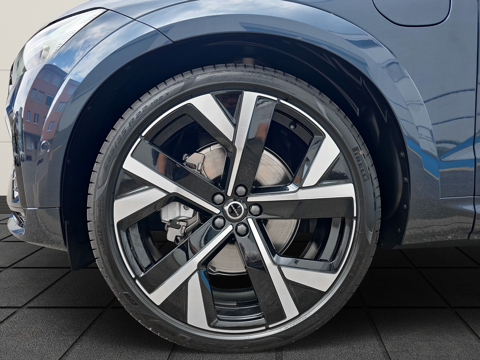 VOLVO XC60 2.0 T6 TE Ultra Dark eAWD-image-4