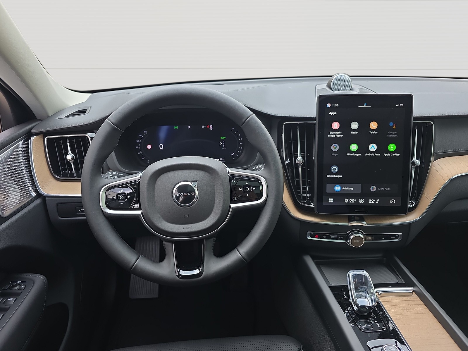 VOLVO XC60 2.0 T6 TE Ultra Dark eAWD-image-9