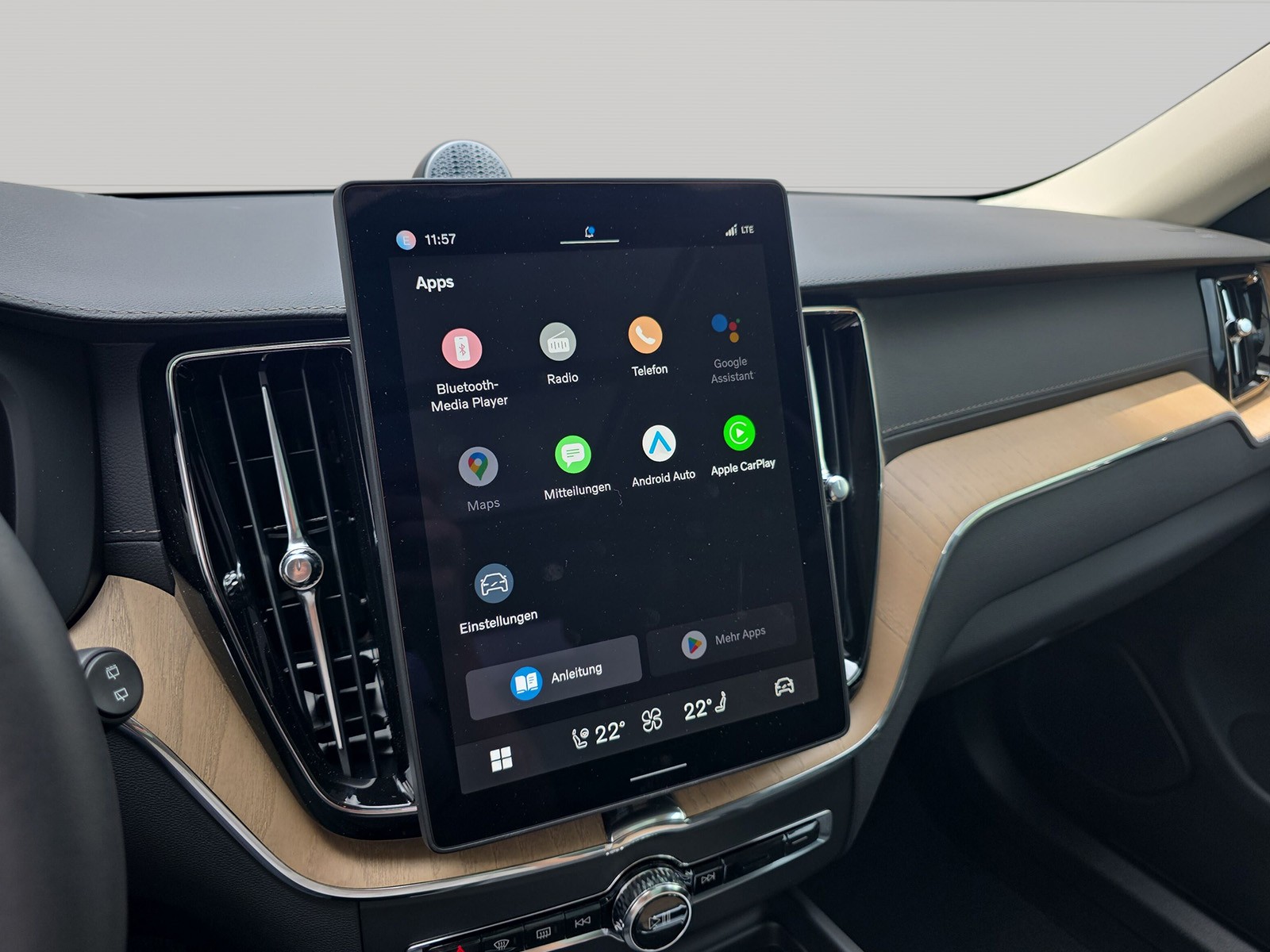 VOLVO XC60 2.0 T6 TE Ultra Dark eAWD-image-10