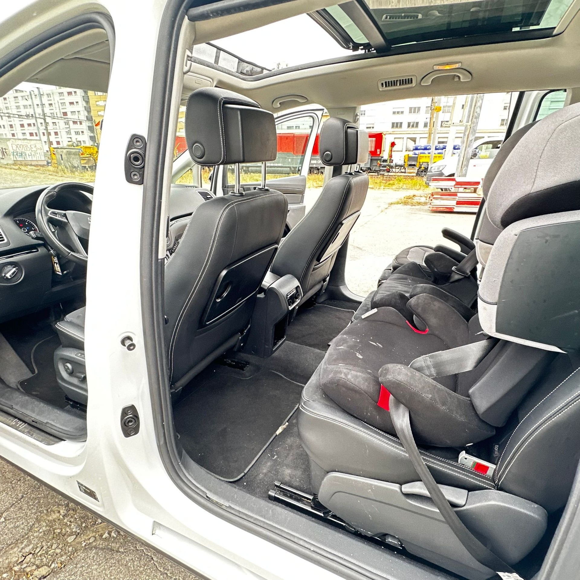 SEAT Alhambra 2.0 TDI FR Line DSG-image-4