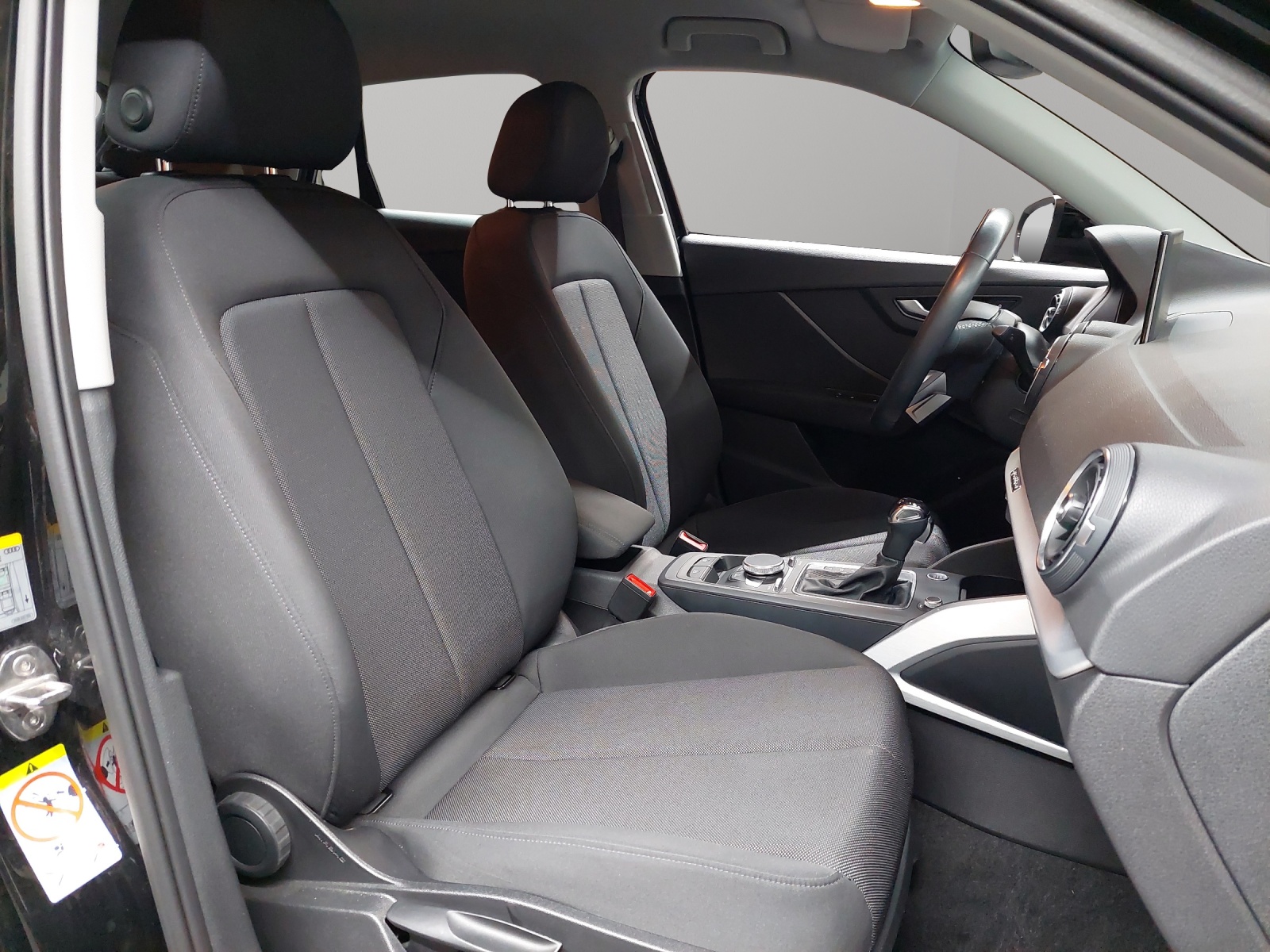AUDI Q2 40 TFSI advanced Attraction quattro S-tronic-image-8