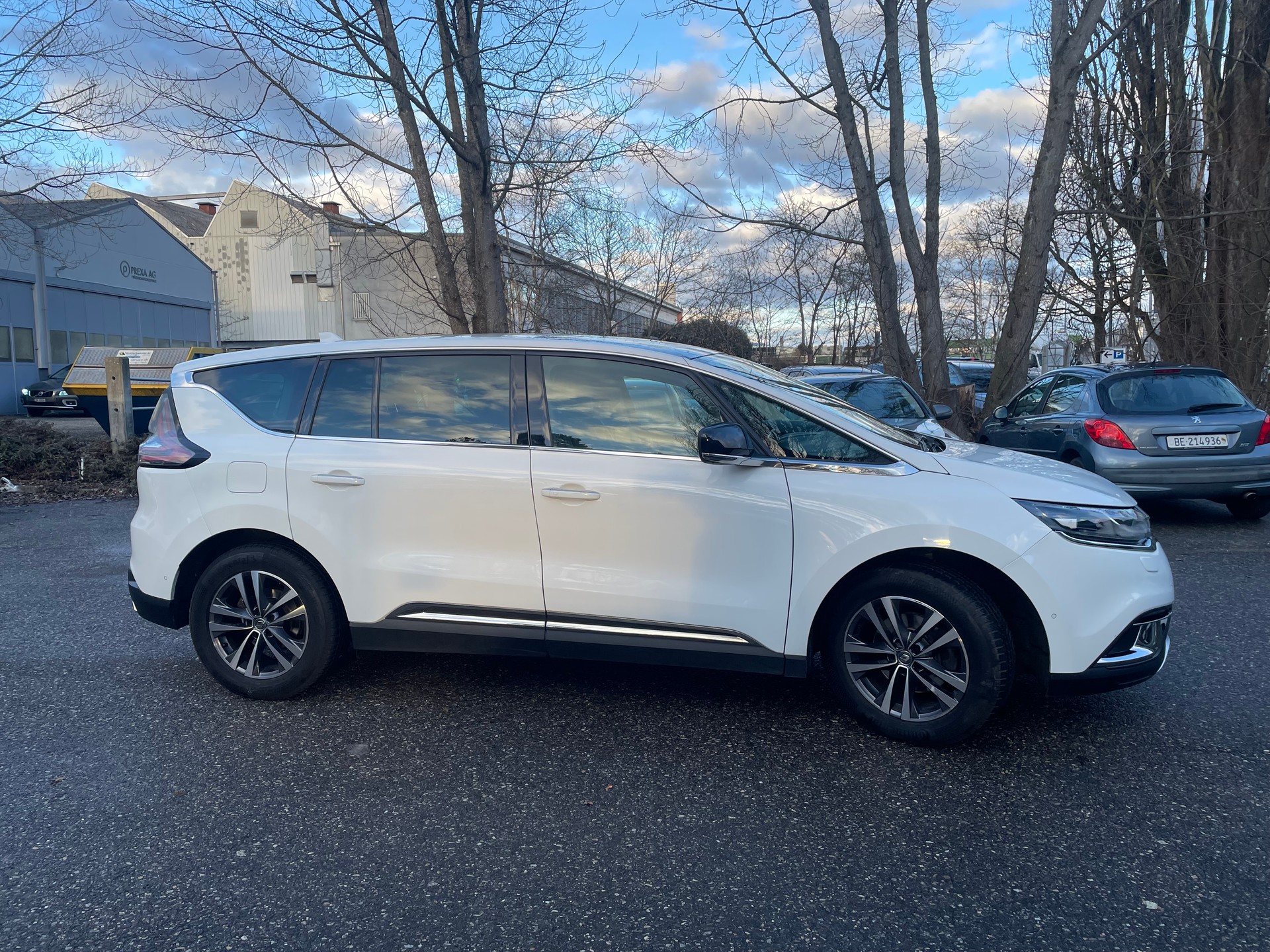 RENAULT Espace 2.0 dCi Intens EDC 6 * Teil-Leder * Gr. Navi * LED * Klima-auto * Tempomat * PDC V&H-RF-Kamera * B6a-image-9