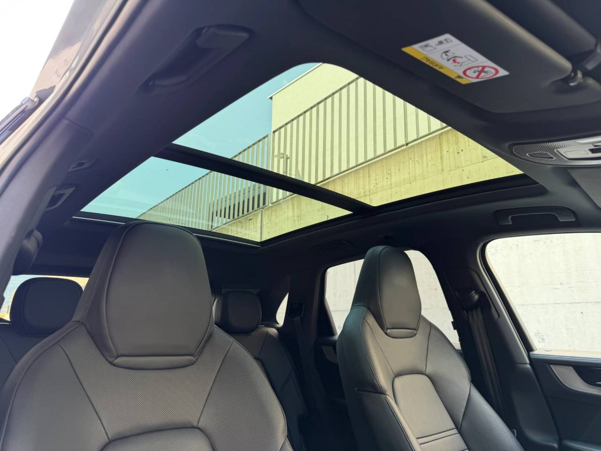 PORSCHE Cayenne E-Hybrid-image-31